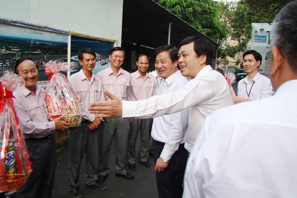 Minister of MOT Ho Nghia Dung paid a working visit to Portcoast 