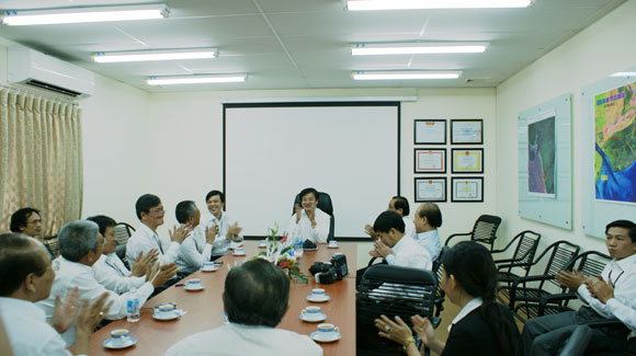 Minister of MOT Ho Nghia Dung paid a working visit to Portcoast 