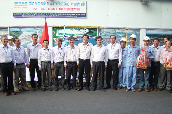 Minister of MOT Ho Nghia Dung paid a working visit to Portcoast 