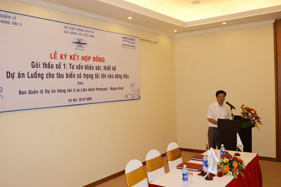 The contract signning ceremony for Package 1 - Improvement project of Navigation channel to the Bassac river 