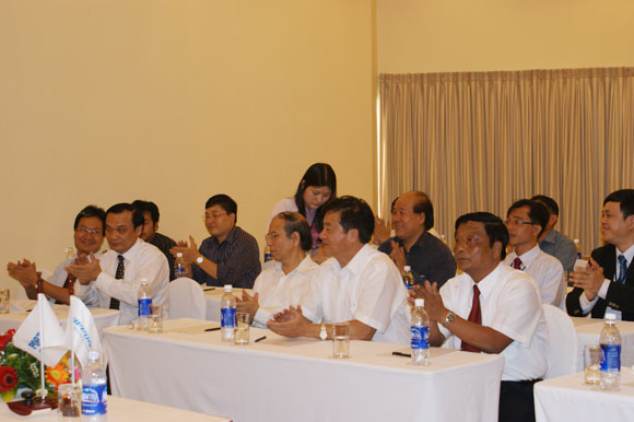 The contract signning ceremony for Package 1 - Improvement project of Navigation channel to the Bassac river 
