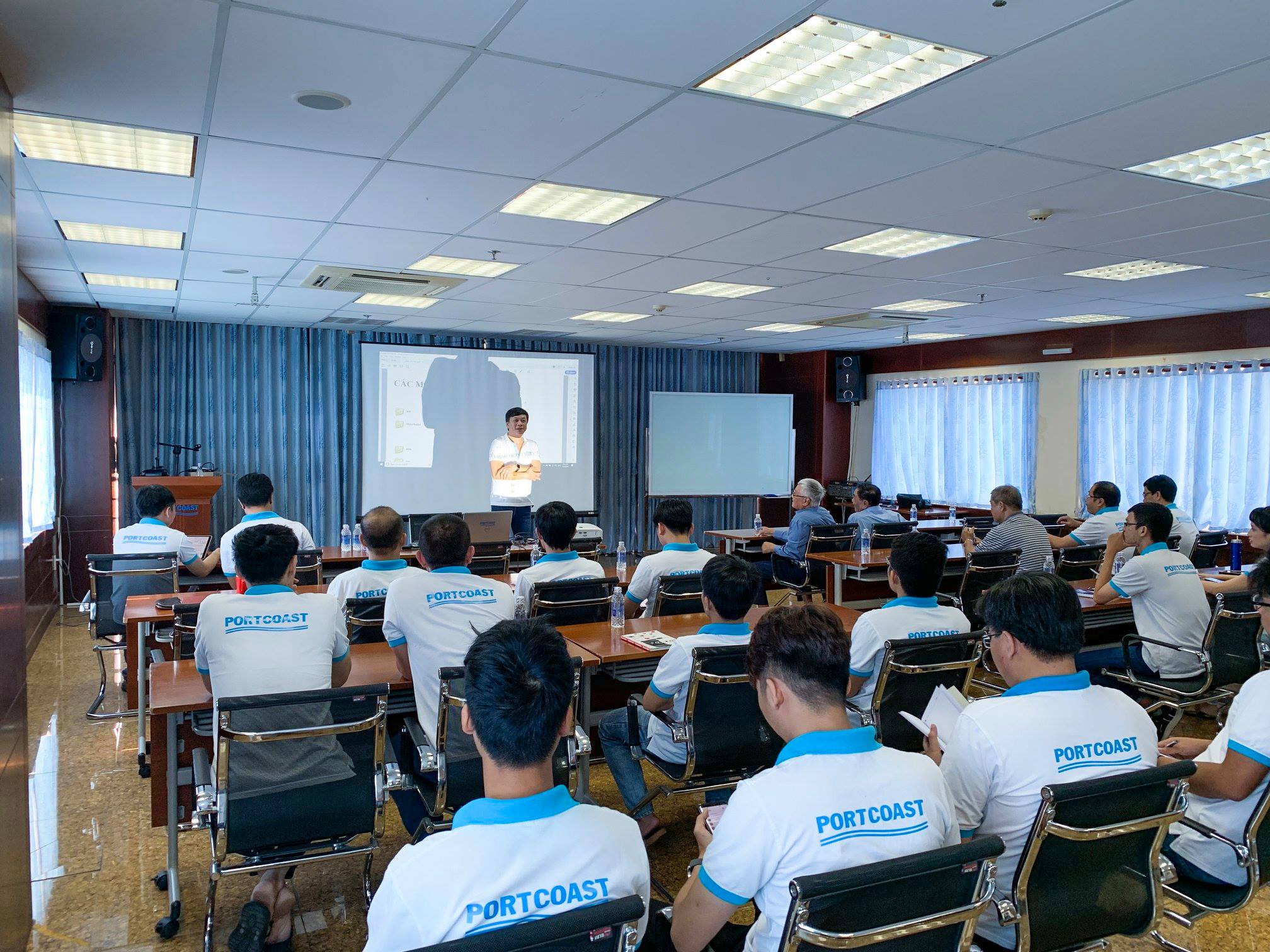 Seminar on MIKE 21 version 2019 by ME Bui Van Chung