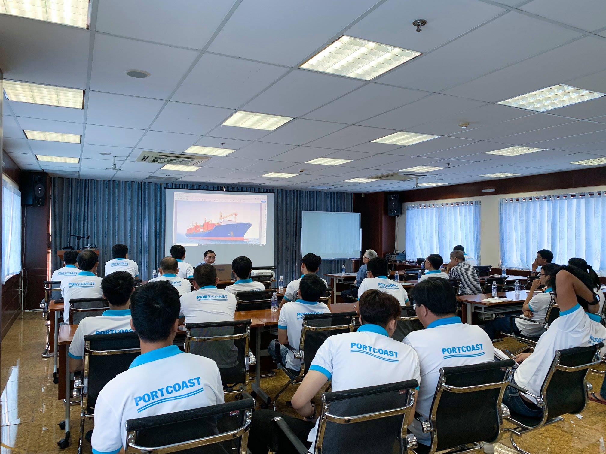 Seminar on MIKE 21 version 2019 by ME Bui Van Chung