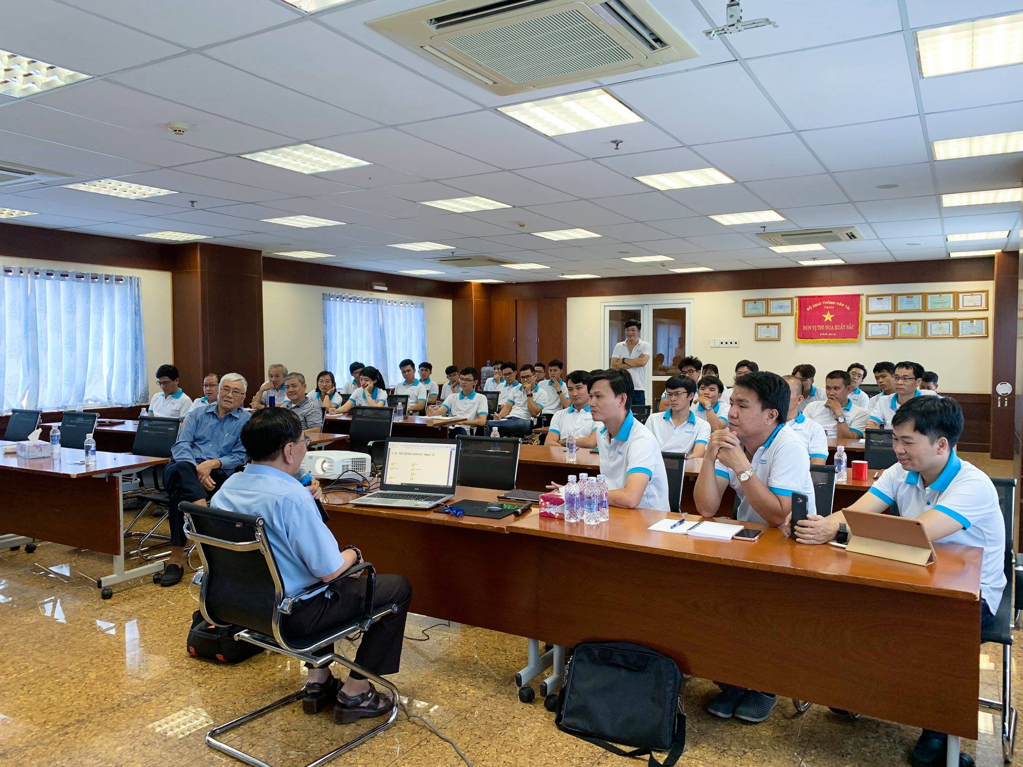 Seminar on MIKE 21 version 2019 by ME Bui Van Chung