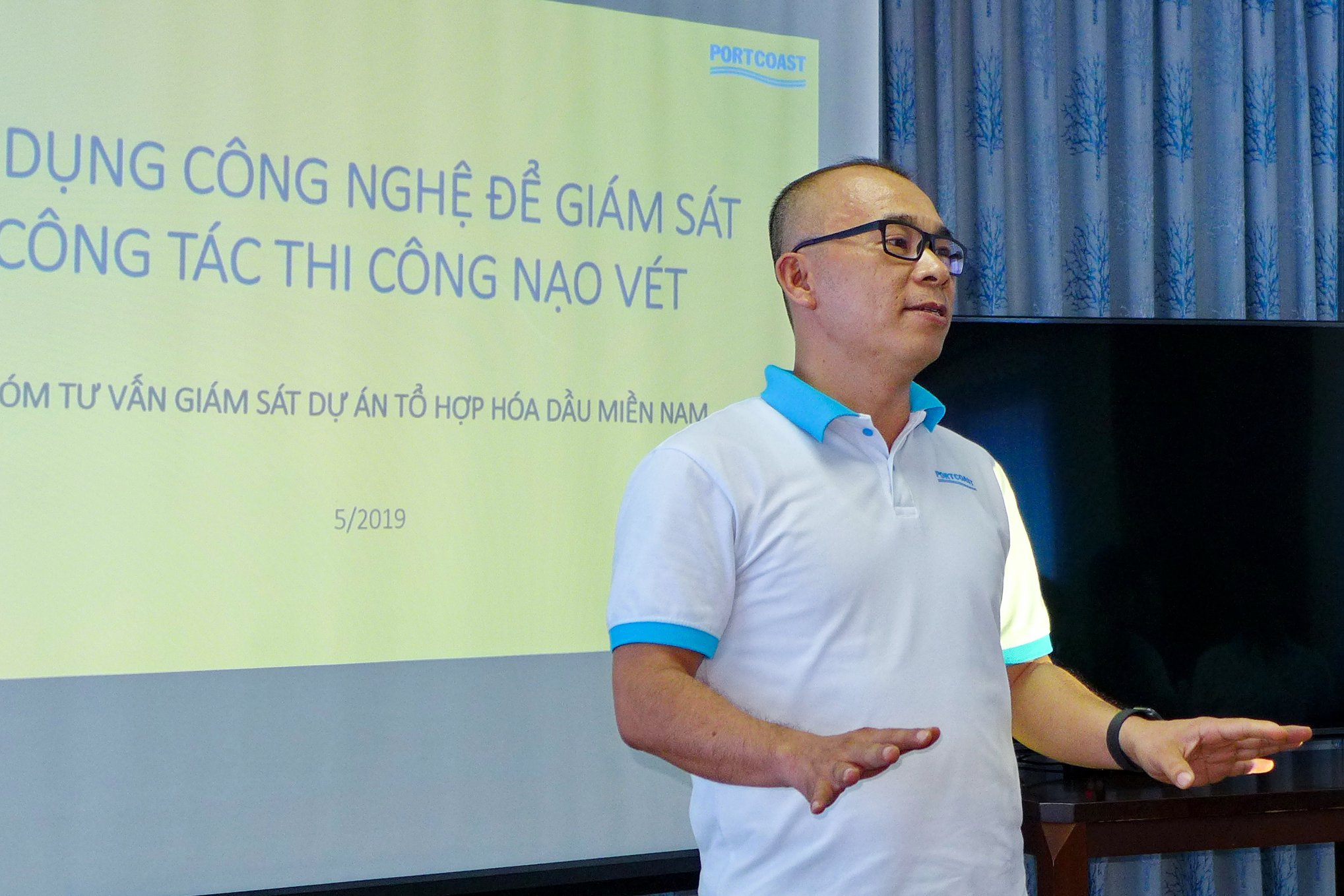 Seminar on "Application of technology into quality control of dredging work"