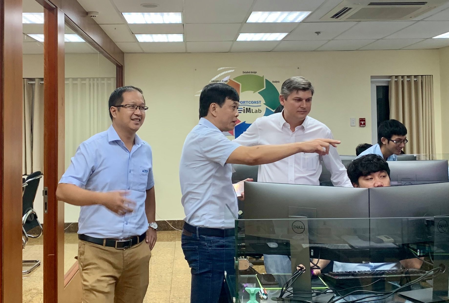 Mr. Paulo Hladchuk – General Director of Baria Serece - Phu My Port visited Portcoast