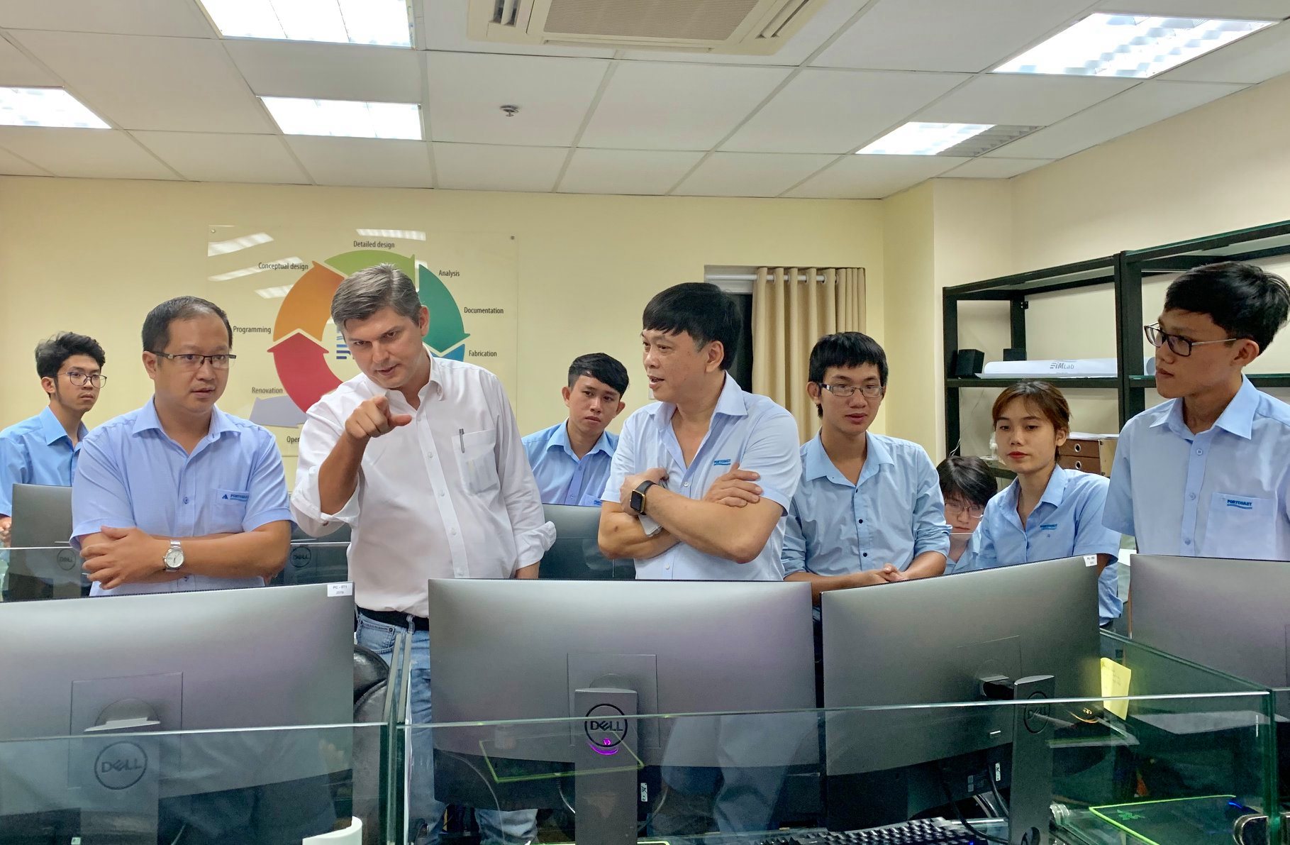 Mr. Paulo Hladchuk – General Director of Baria Serece - Phu My Port visited Portcoast