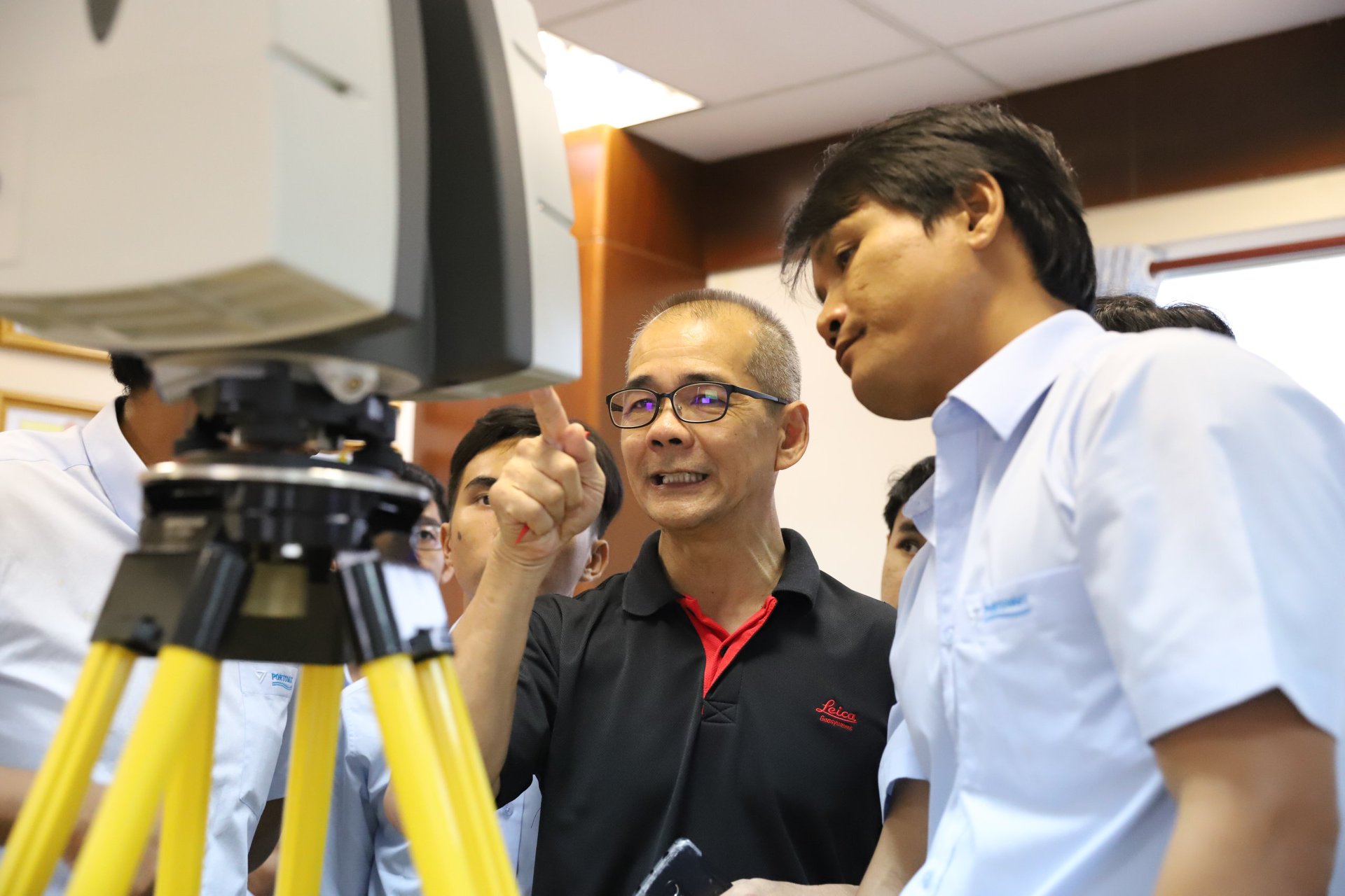 Leica and Portcoast hold a training session on the newest 3D Laser Scan from Leica