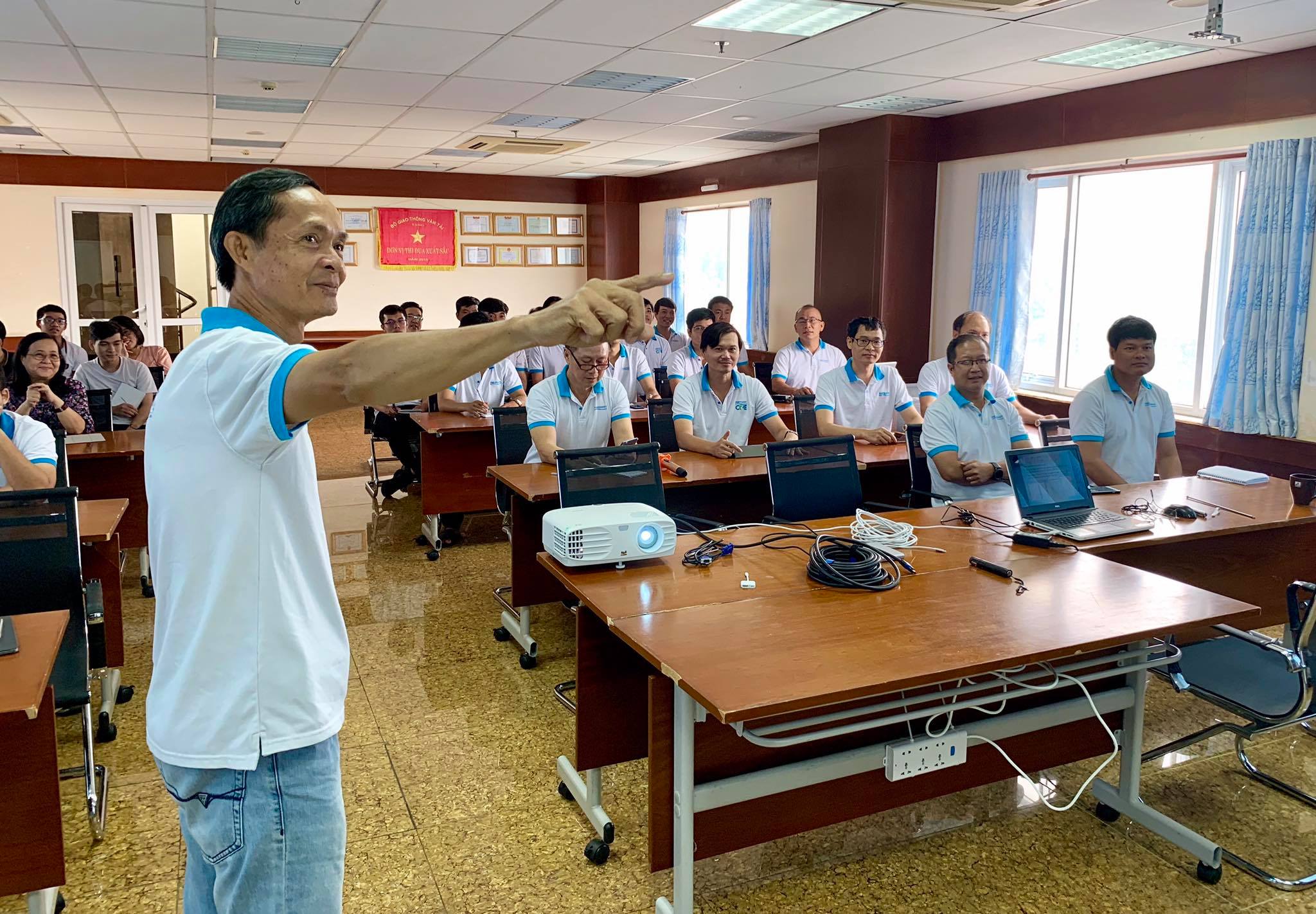 Weekend Seminars about port structure modelling