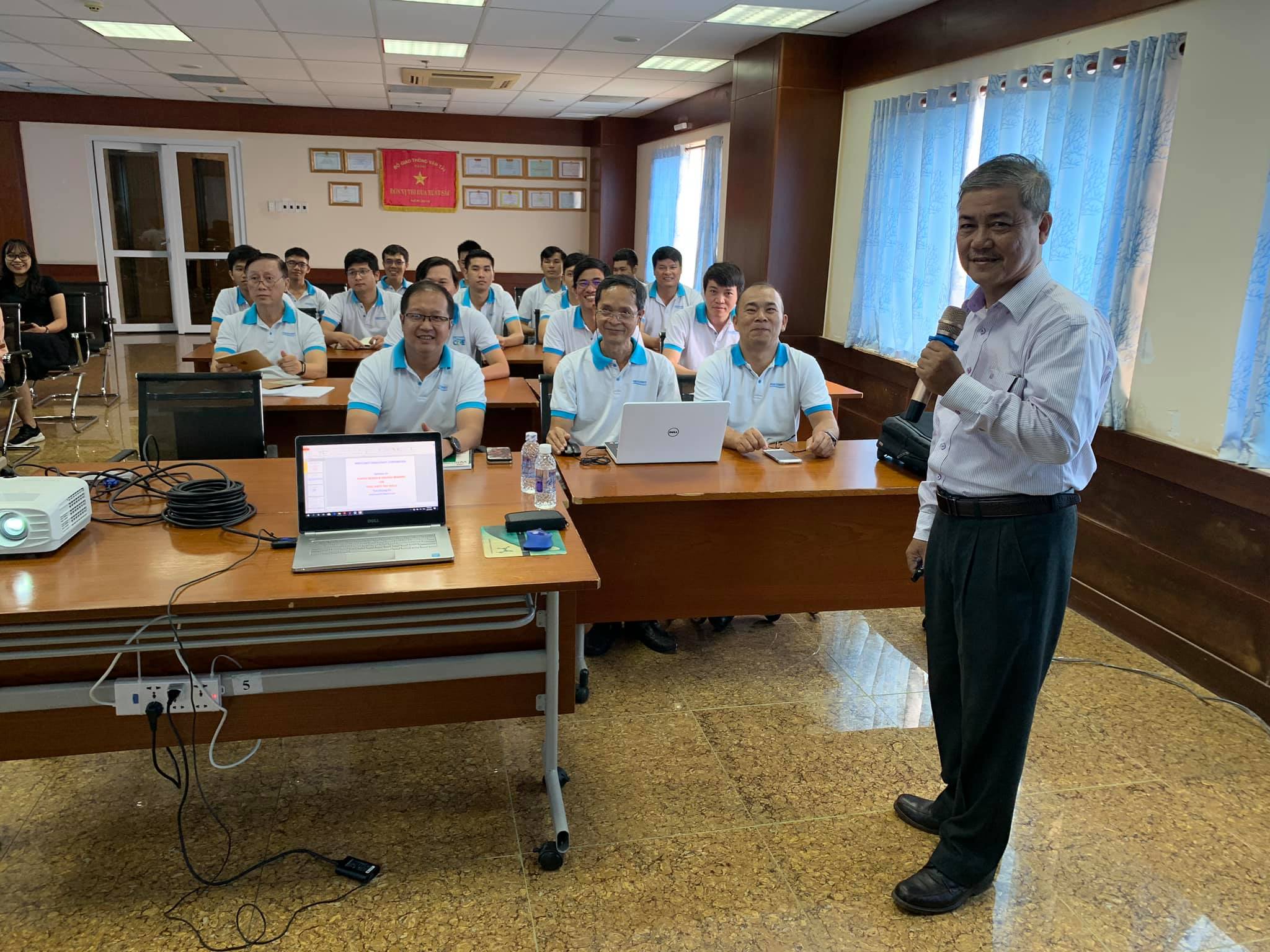 Weekend Seminar By Lecturer Tran Quang Ho