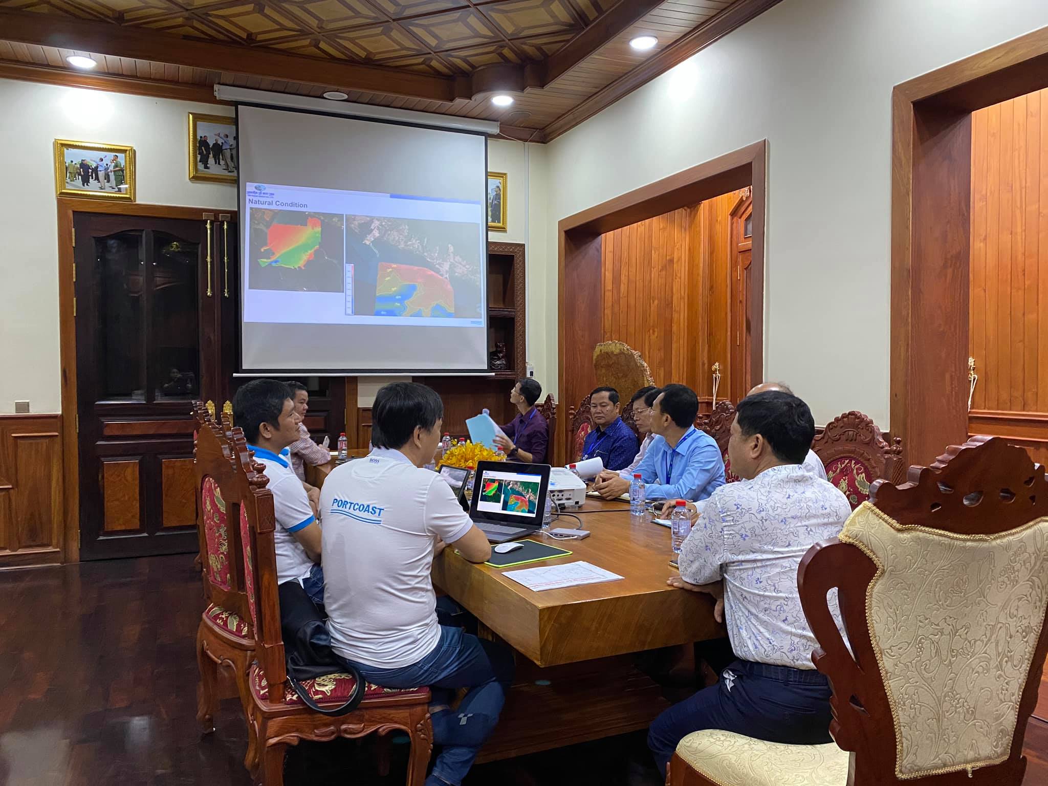 Meeting about new port in Kampot province