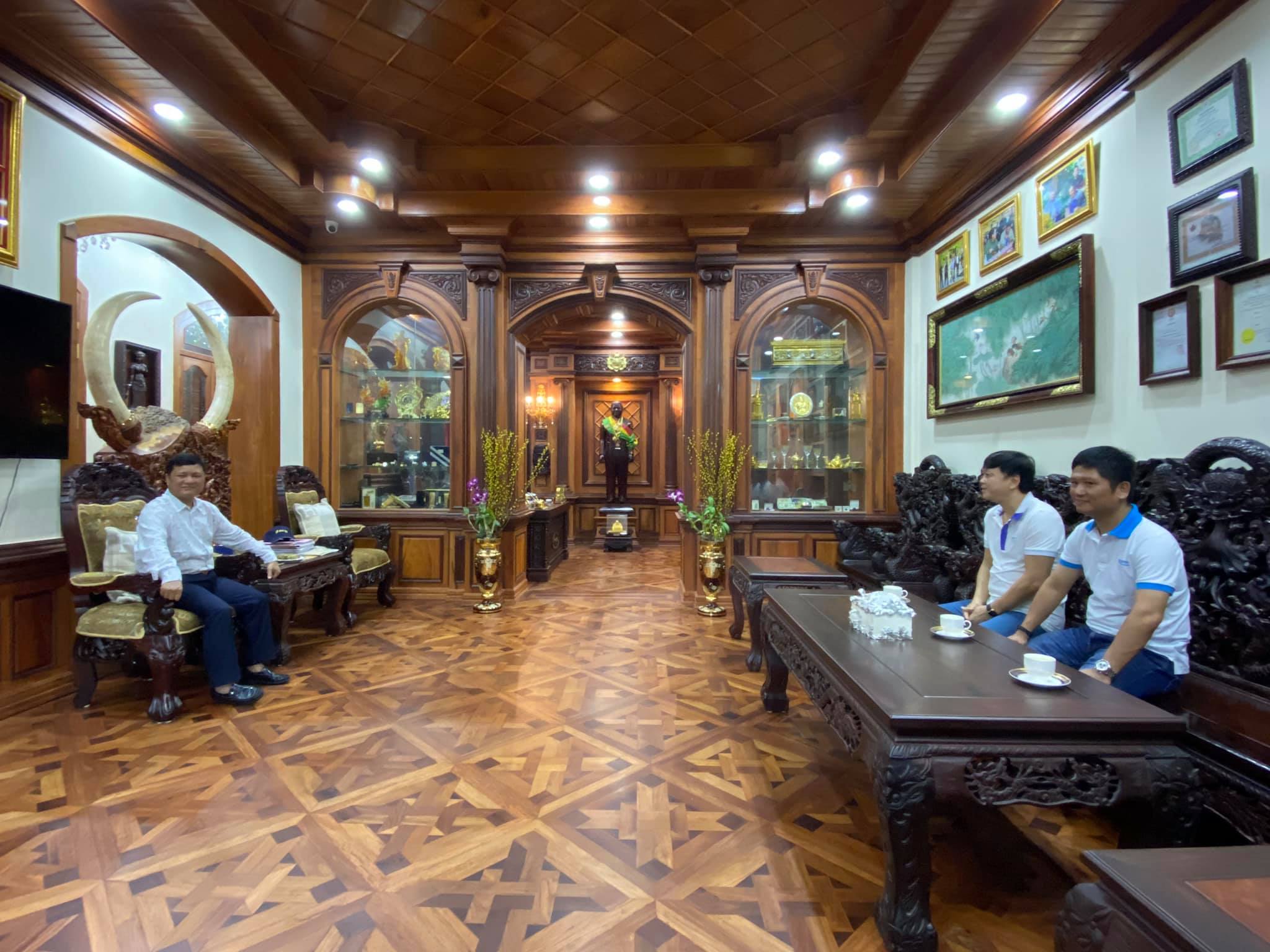 Meeting about new port in Kampot province