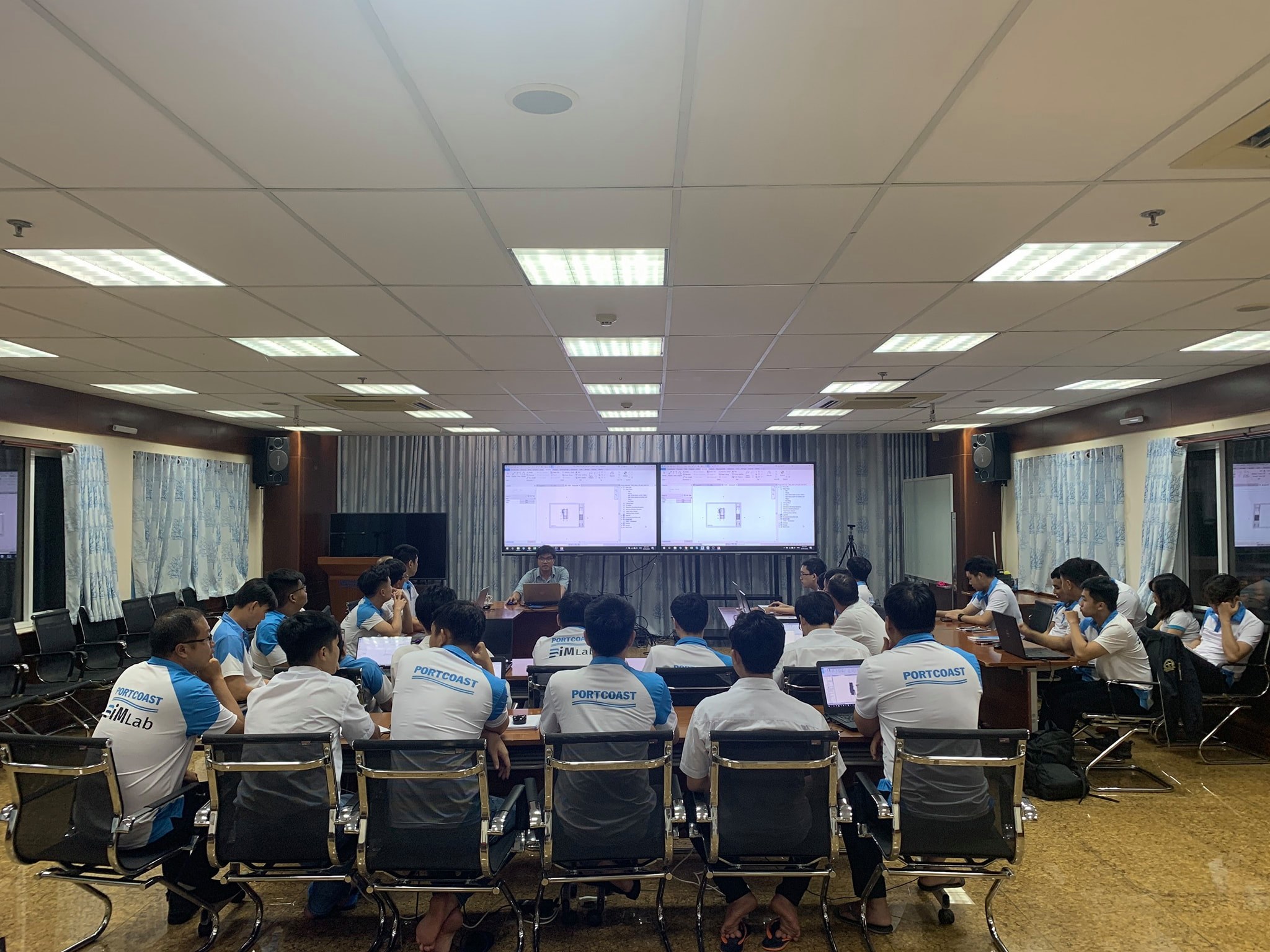 "The Basic and Advanced of Autodesk Software" course for Portcoast's engineers