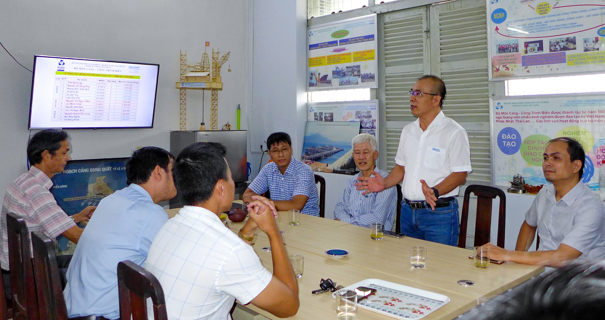 Participation in Ho Chi Minh University of Technology Scholarship Awarding Ceremony 