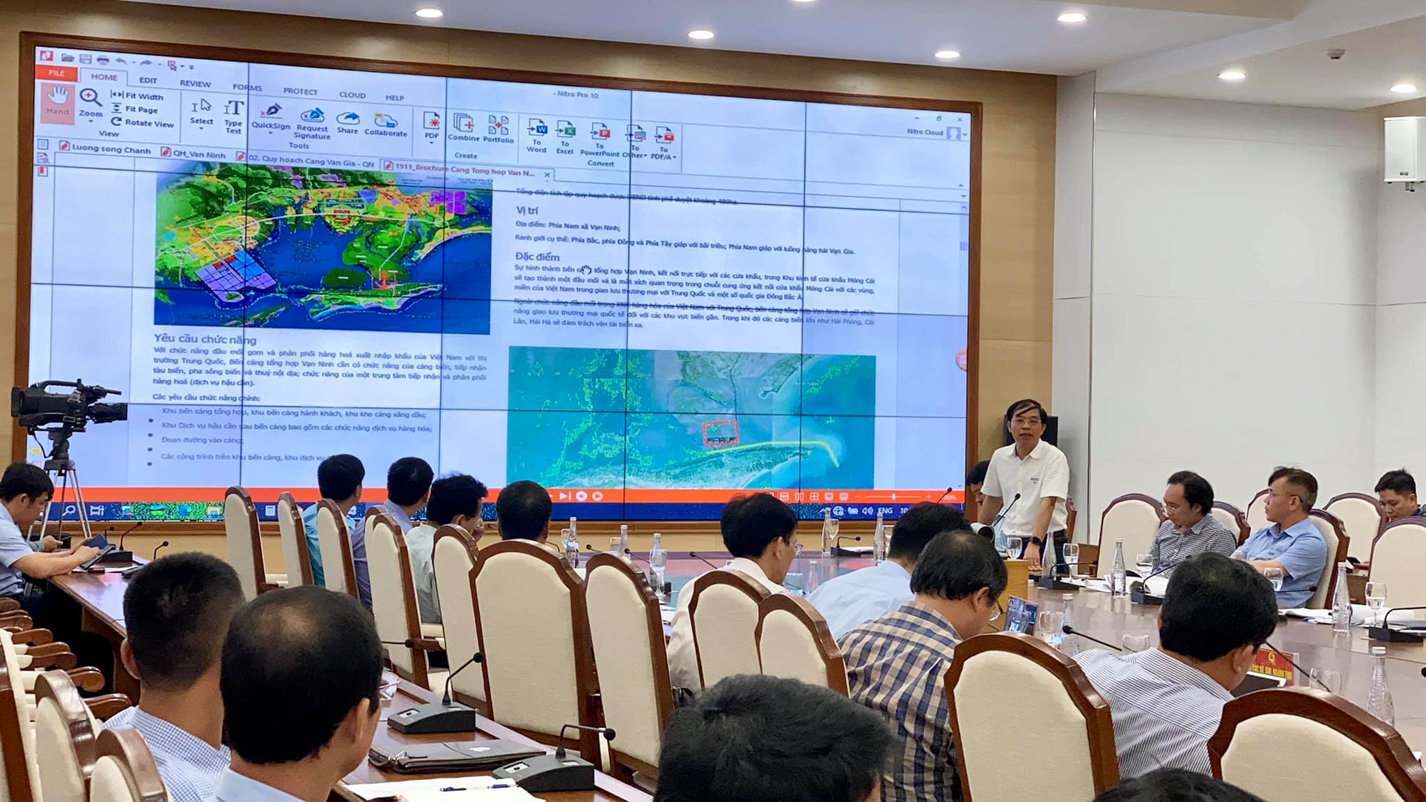 Meeting about port and logistics development of Van Ninh General Port