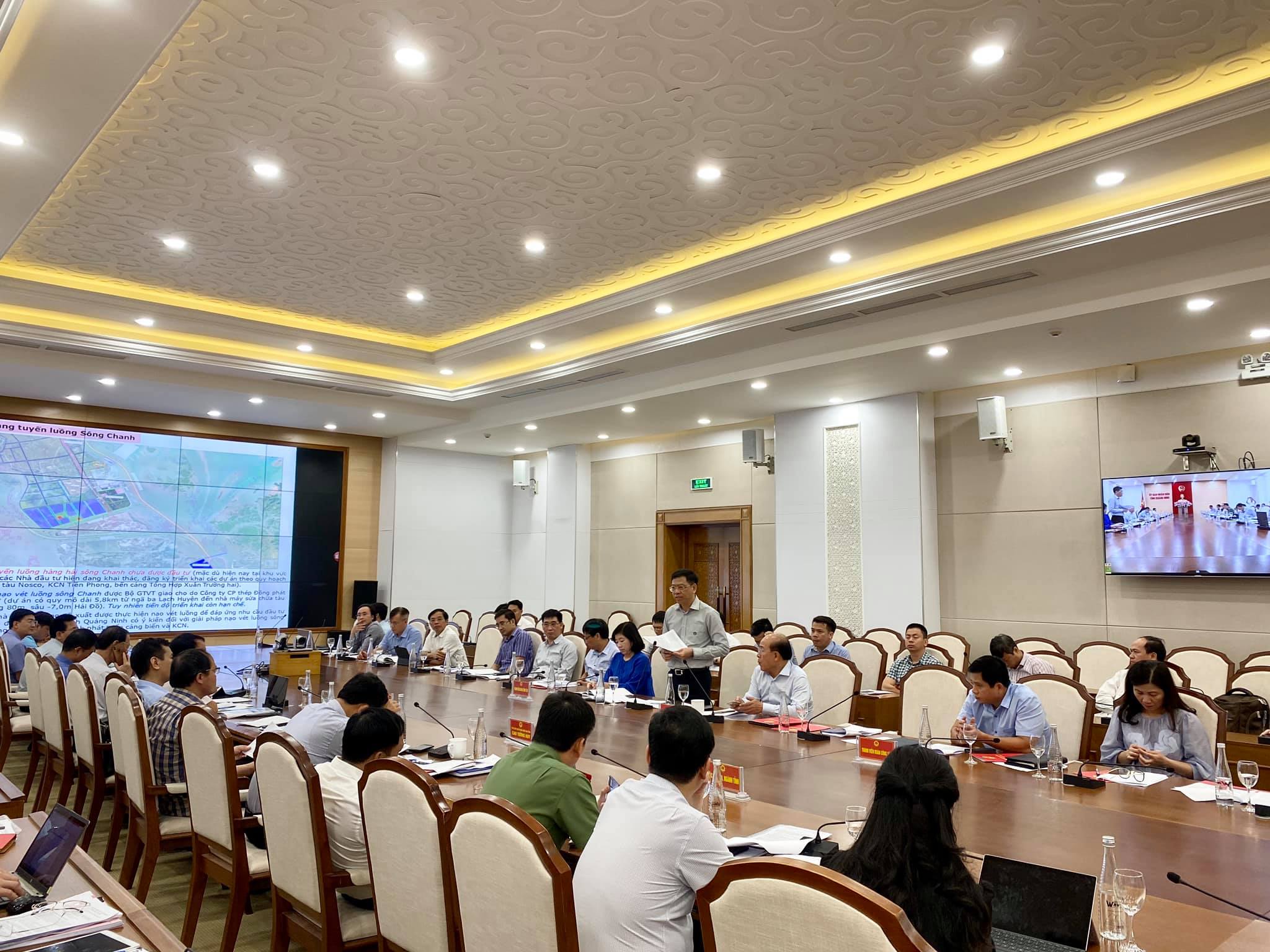 Meeting about port and logistics development of Van Ninh General Port