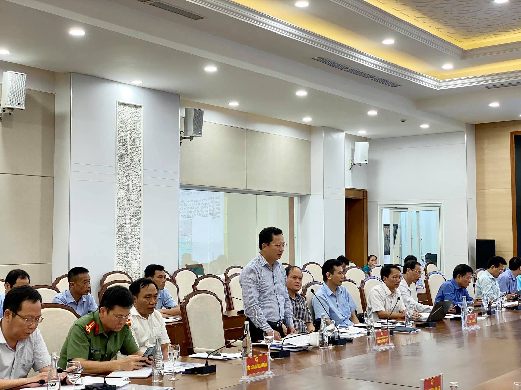 Meeting about port and logistics development of Van Ninh General Port