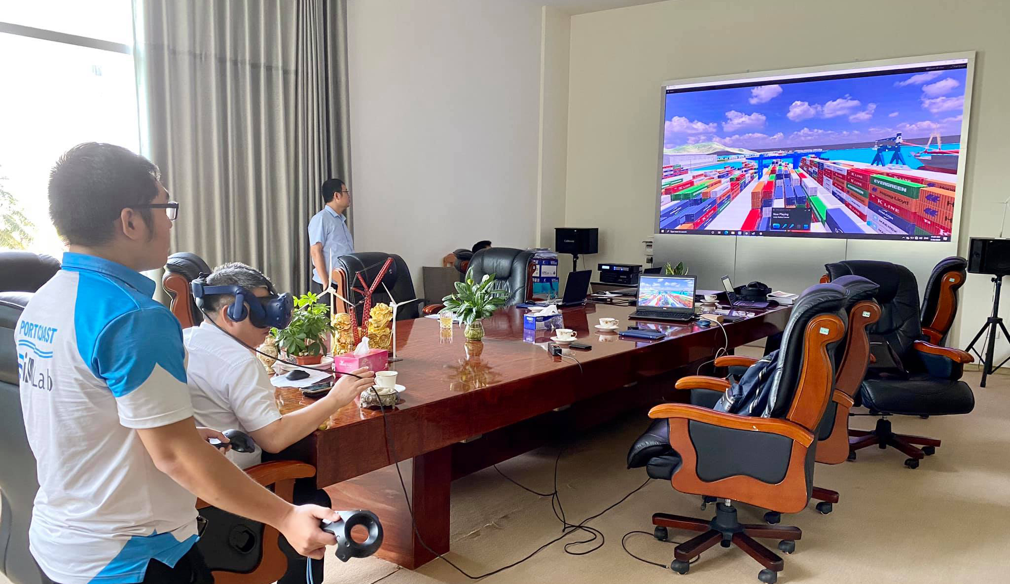 Meeting at Xuan Thien Palace, Ninh Binh Province