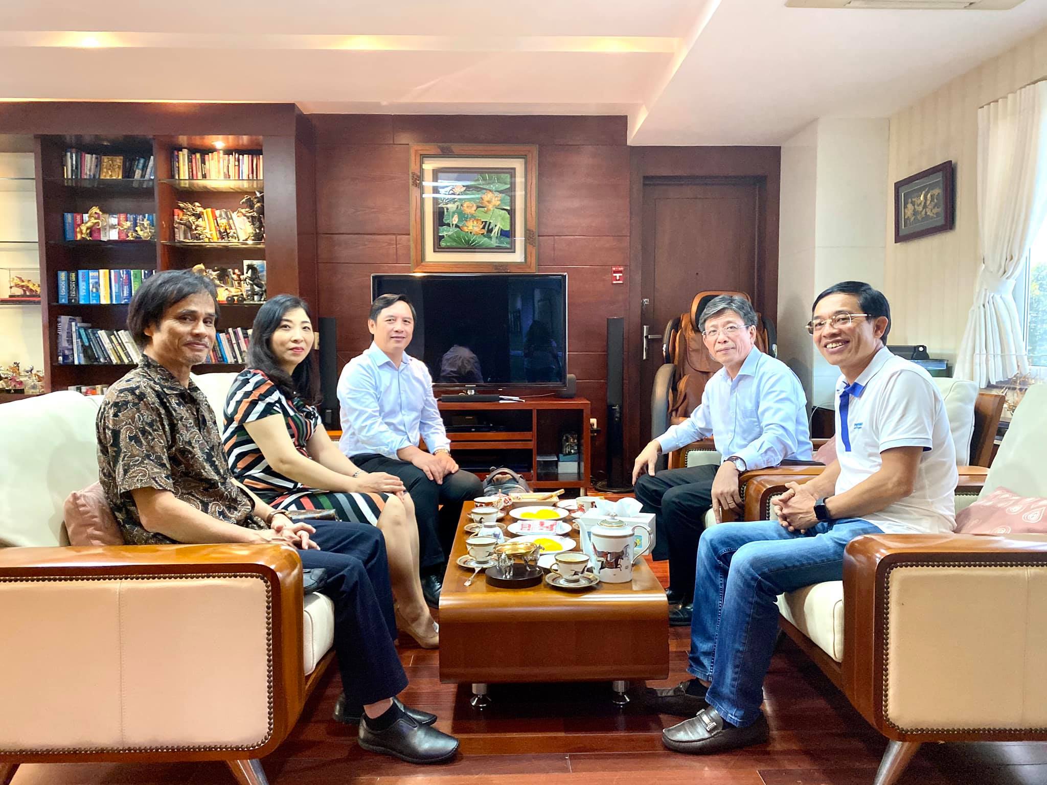 Rector of National University of Civil Engineering and lecturers visited Portcoast Office