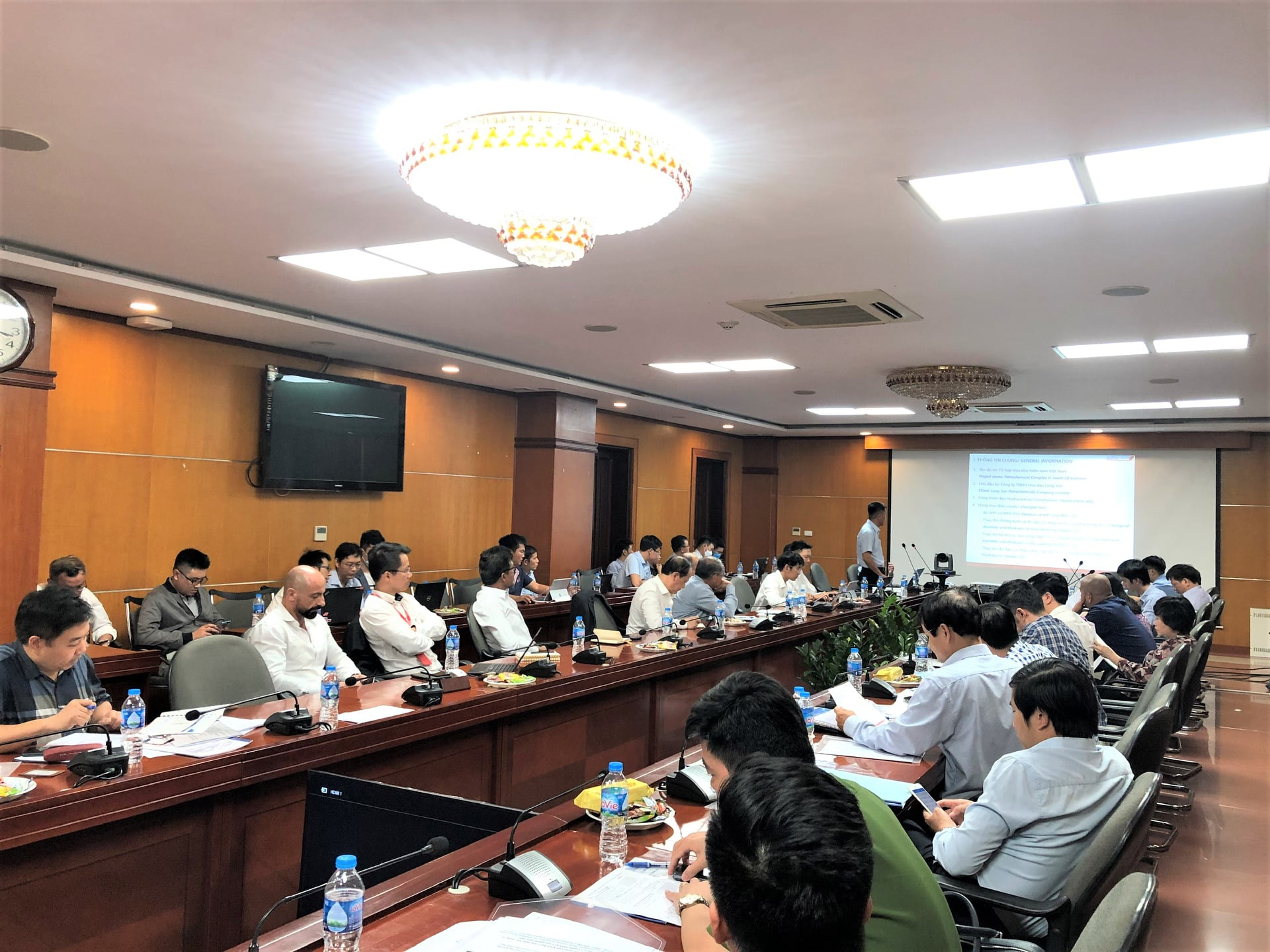 A Meeting at Vietnam’s Ministry of Industry and Trade Office