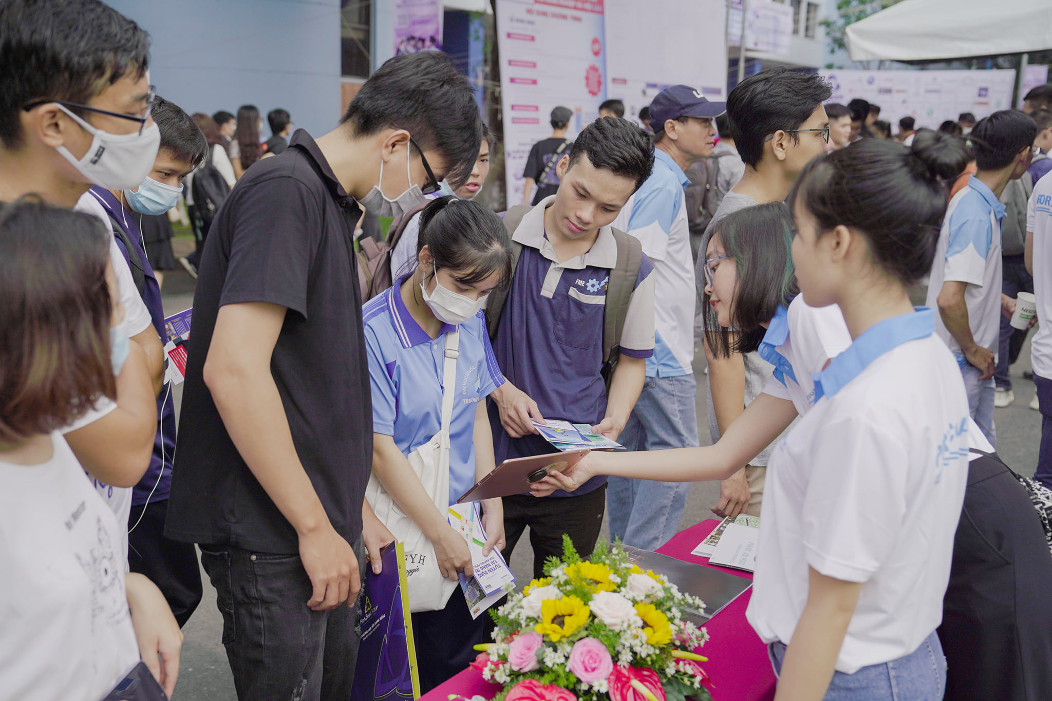 An event held at Ho Chi Minh City University of Technology forms a strong association between universities and sustainable development industry