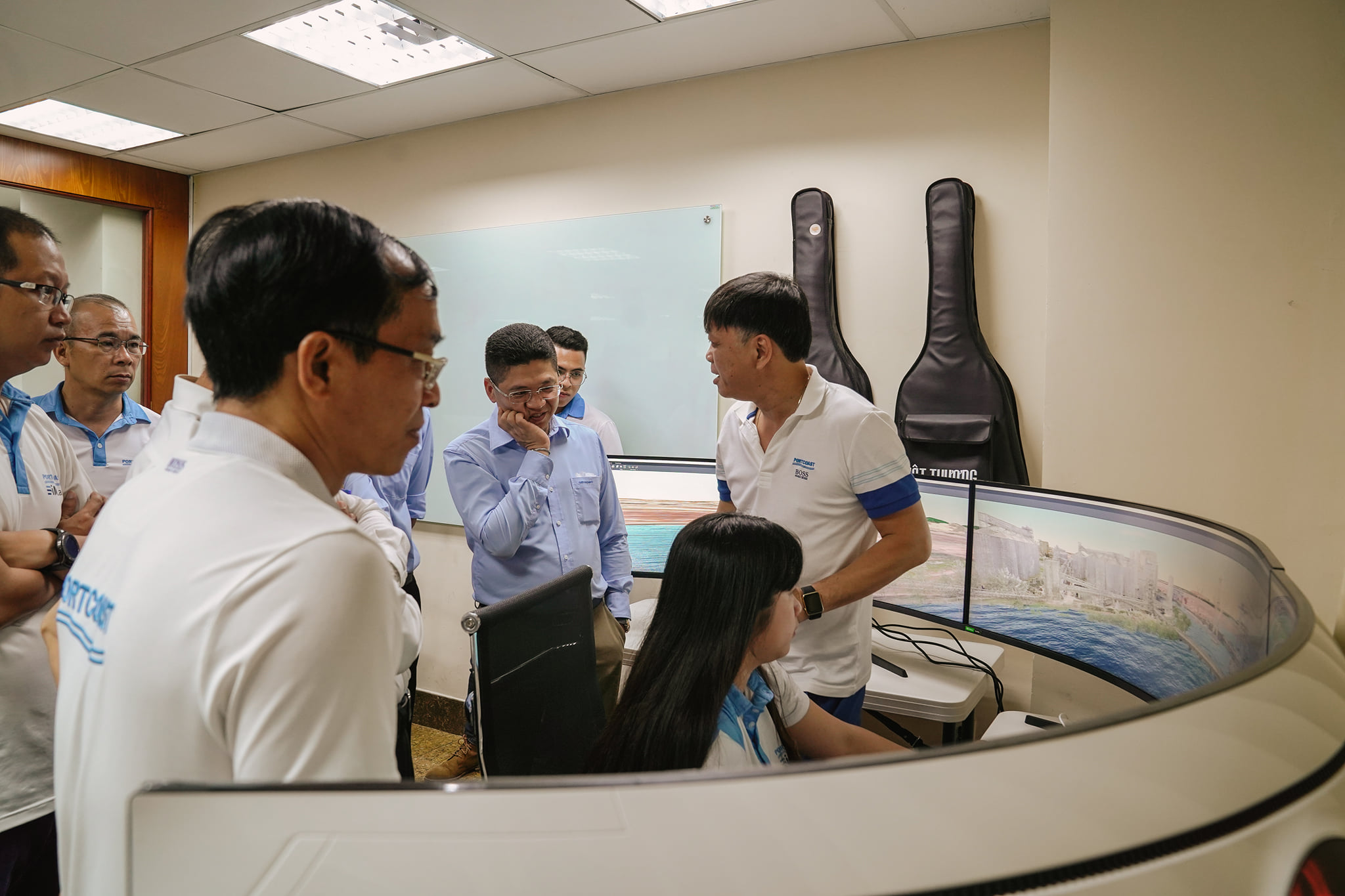 The members of board of Director from Gemadept Corporation visited Portcoast’s office