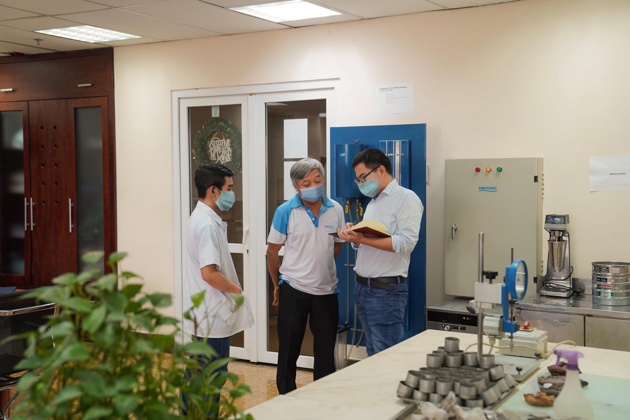 Portcoast welcomes Mr. Li Taotao (Project manager) from China Communication Construction Company (CCCC) to the office