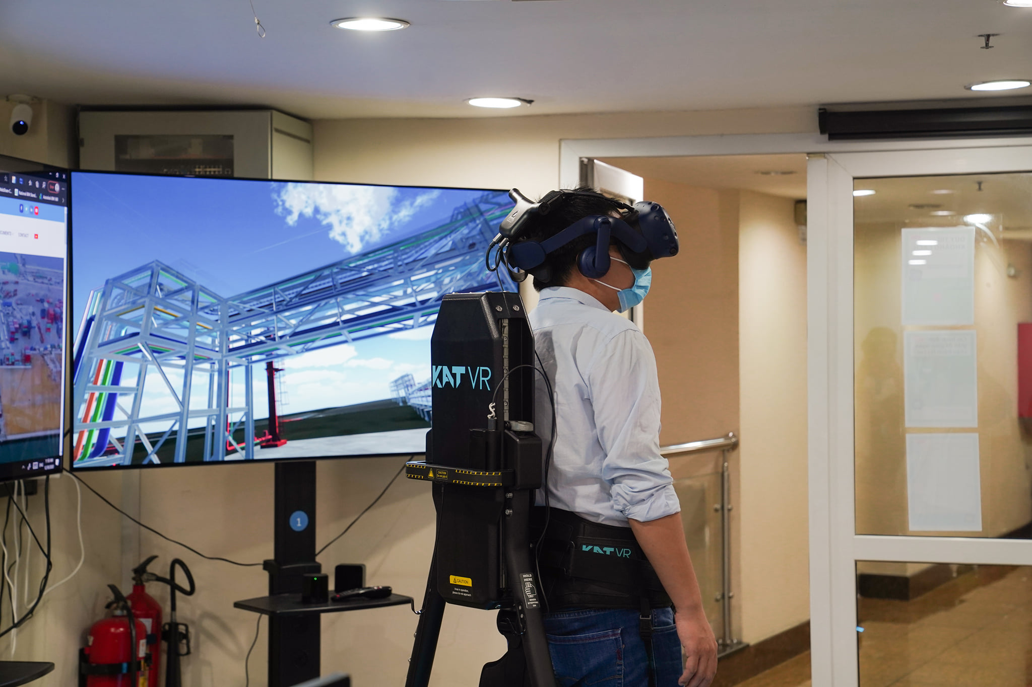 Portcoast welcomes Mr. Li Taotao (Project manager) from China Communication Construction Company (CCCC) to the office