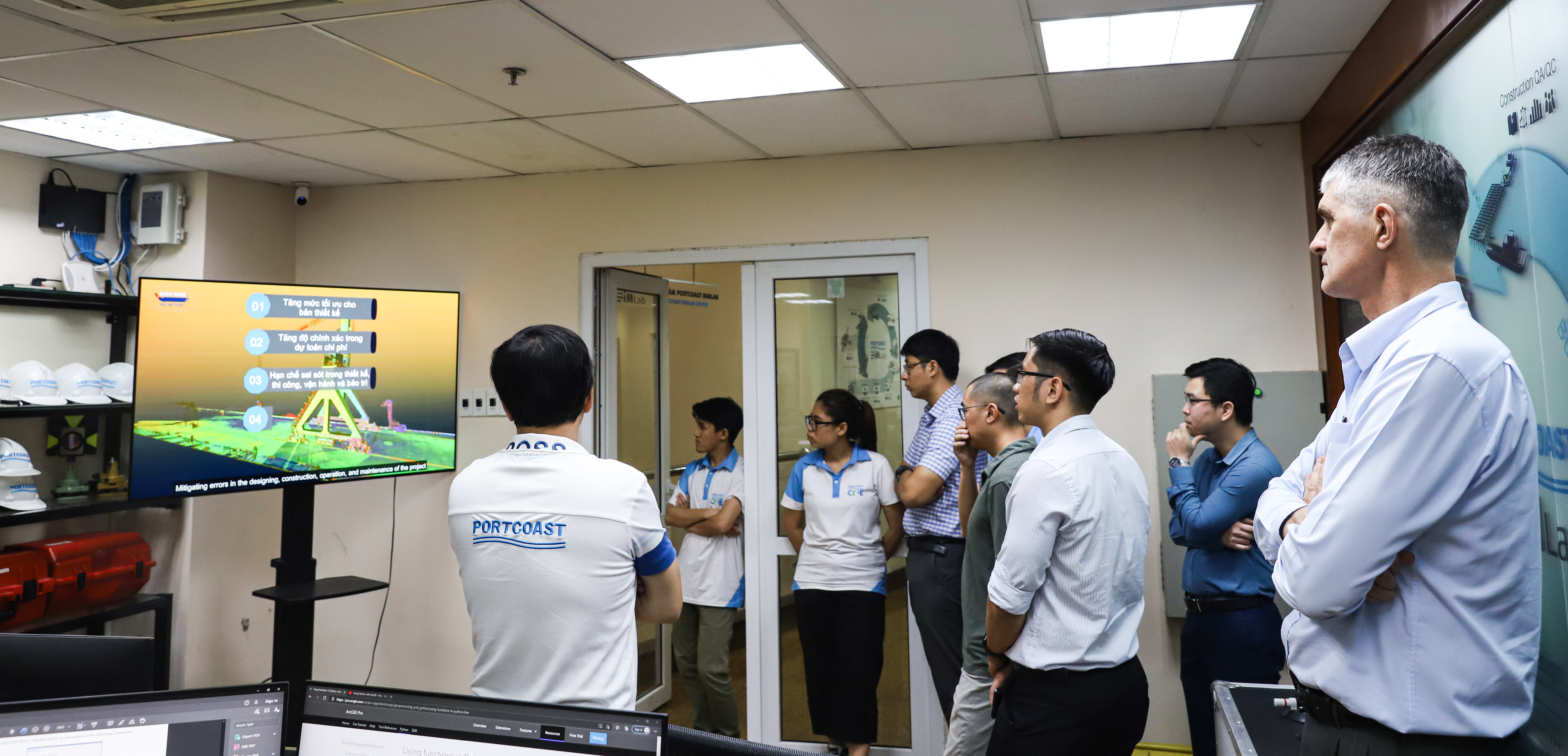 Portcoast has a meeting with STC Vietnam