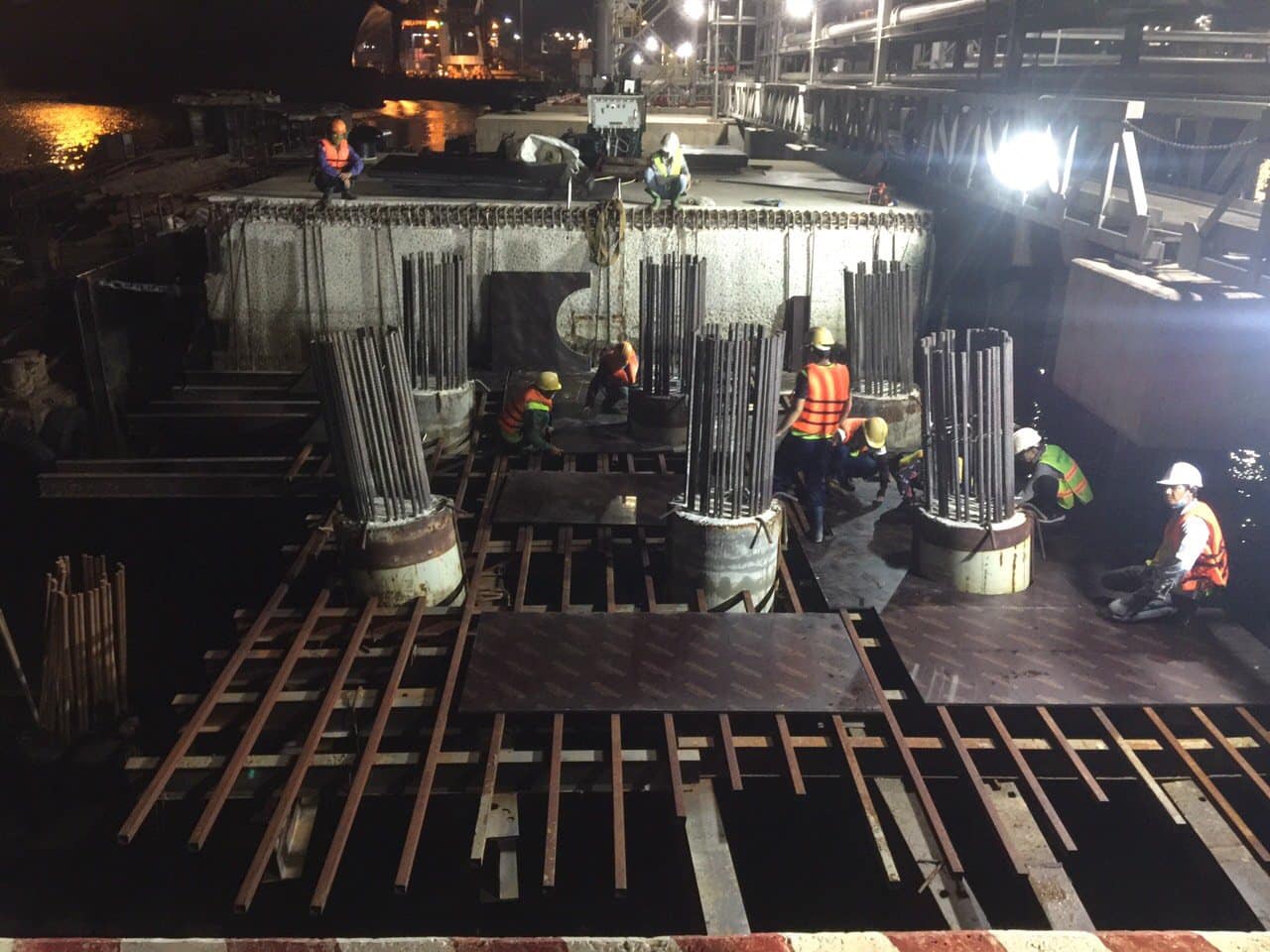 Portcoast conducts the Supervision of the pile driving work