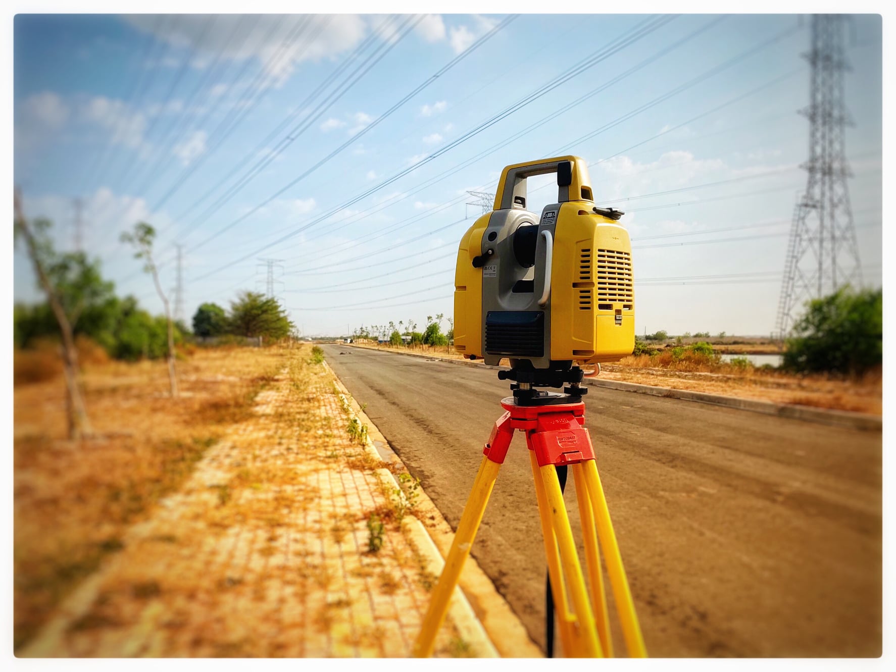 Portcoast Young Engineers participated in our internal demo and practising of using Laser Scanner Topcon GLS 2000