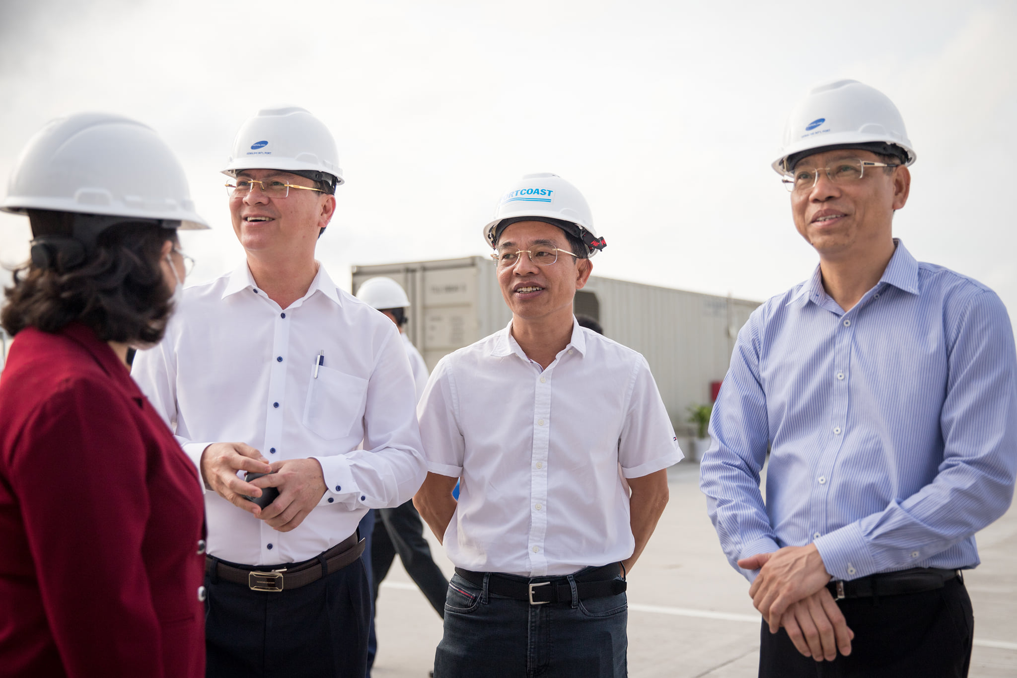 Prime Minister Nguyen Xuan Phuc visited Cai Mep - Thi Vai Port System