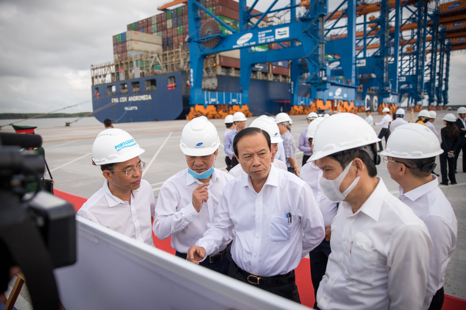 Prime Minister Nguyen Xuan Phuc visited Cai Mep - Thi Vai Port System