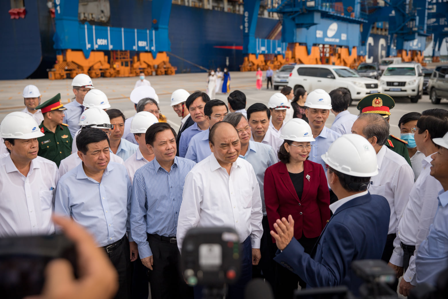 Prime Minister Nguyen Xuan Phuc visited Cai Mep - Thi Vai Port System