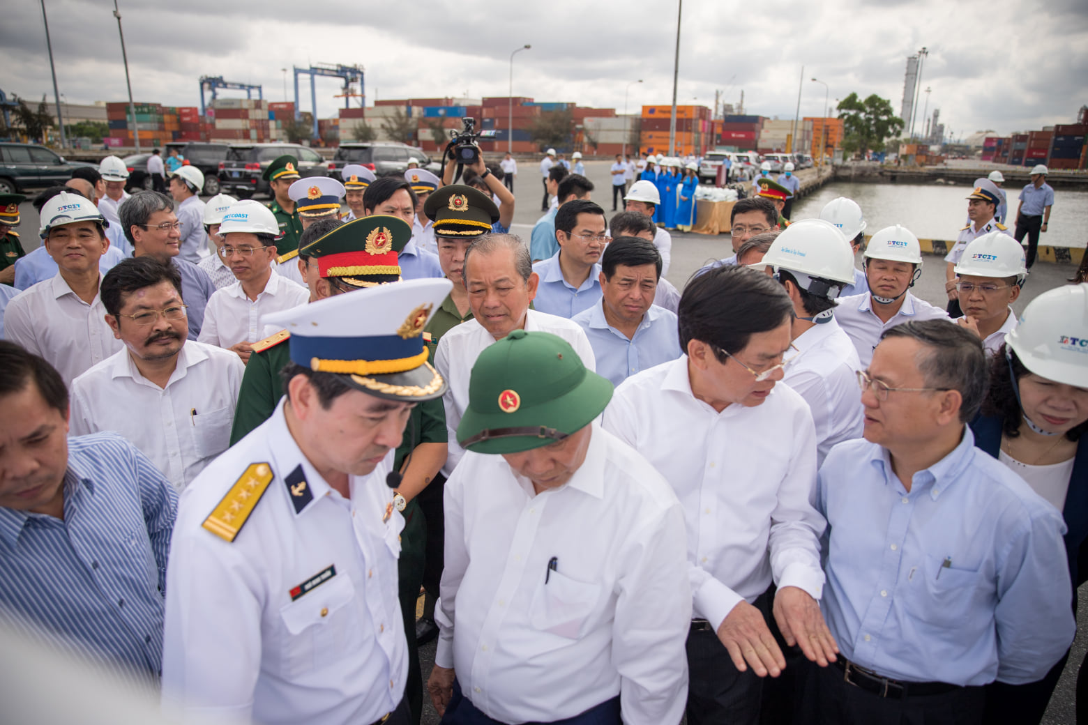 Prime Minister Nguyen Xuan Phuc visited Cai Mep - Thi Vai Port System