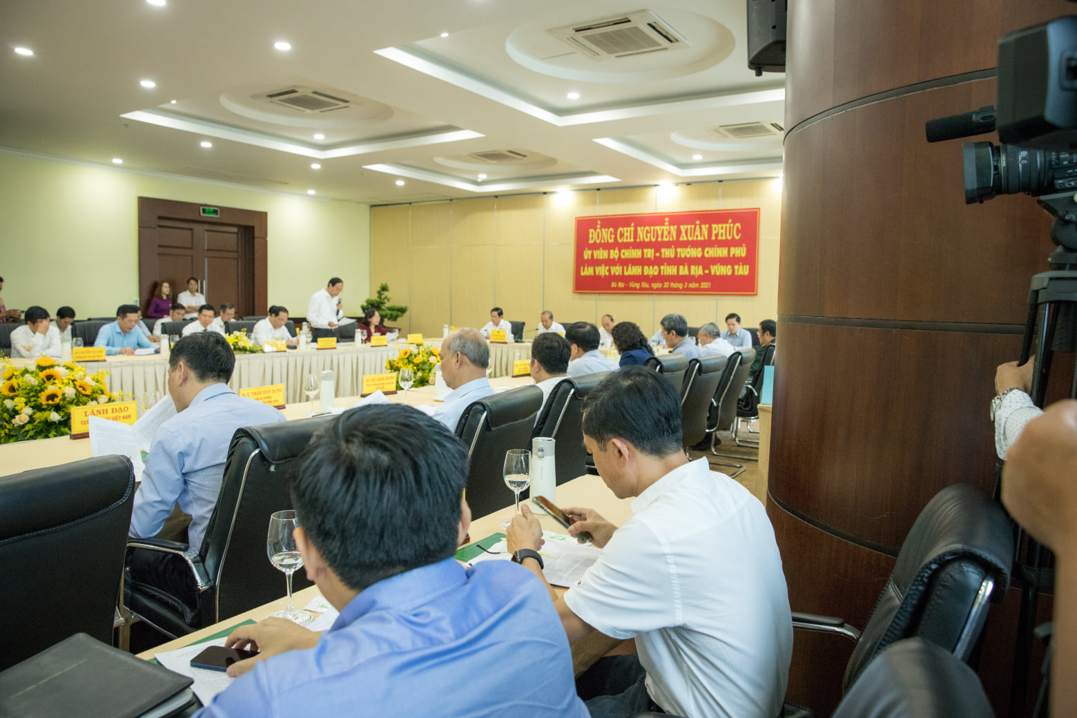 Prime Minister Nguyen Xuan Phuc visited Cai Mep - Thi Vai Port System