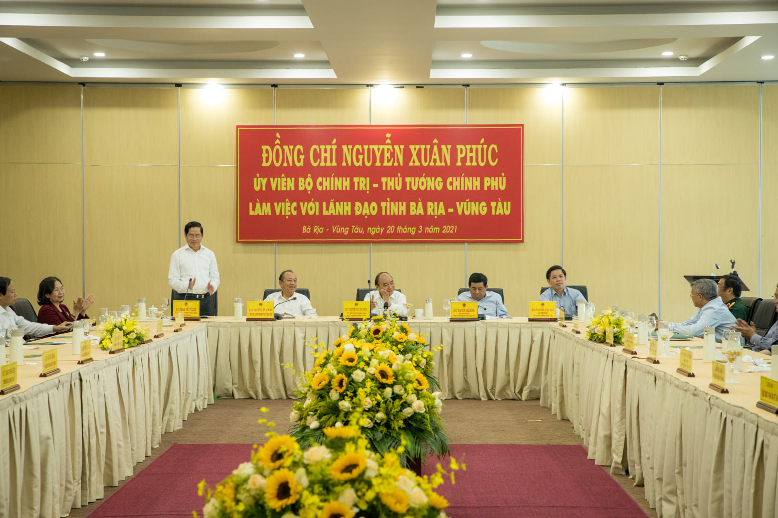 Prime Minister Nguyen Xuan Phuc visited Cai Mep - Thi Vai Port System