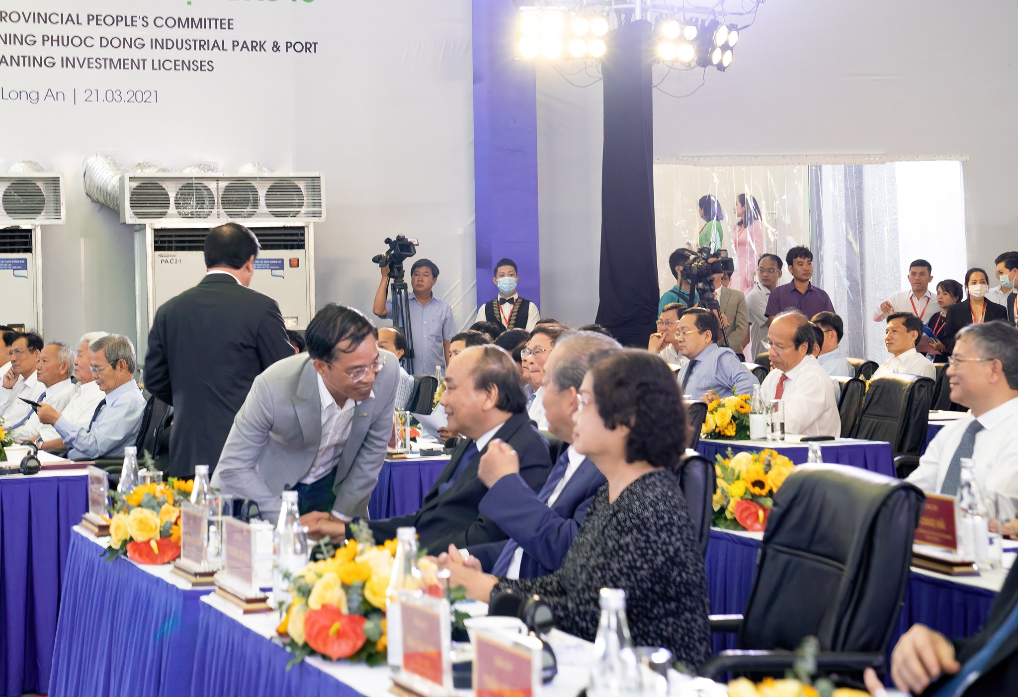 Prime Minister Nguyen Xuan Phuc attended the Ceremony of Opening Phuoc Dong Industrial Park & Port