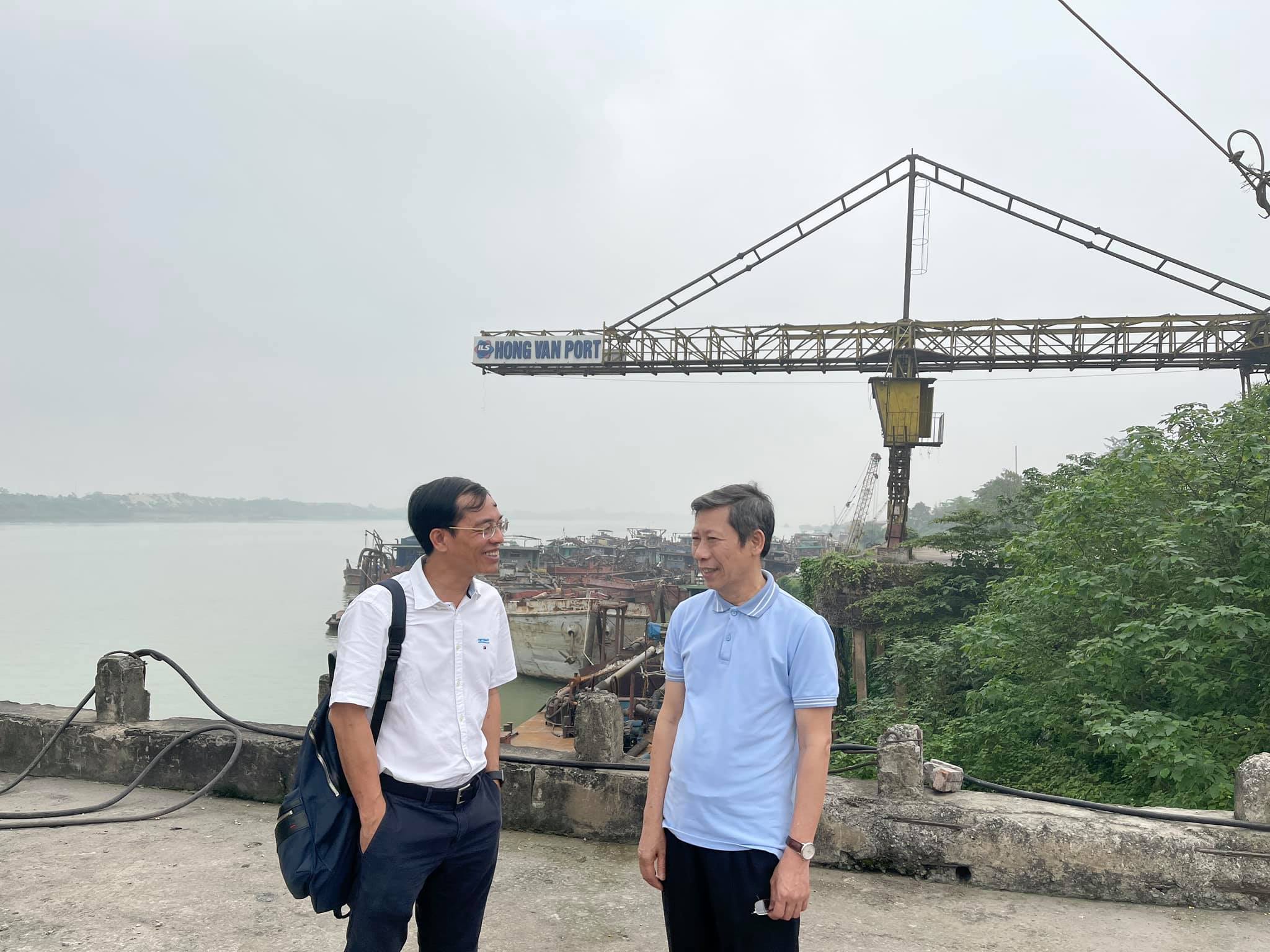 How to develop the river ports for Hanoi region in connection network with the sea port system