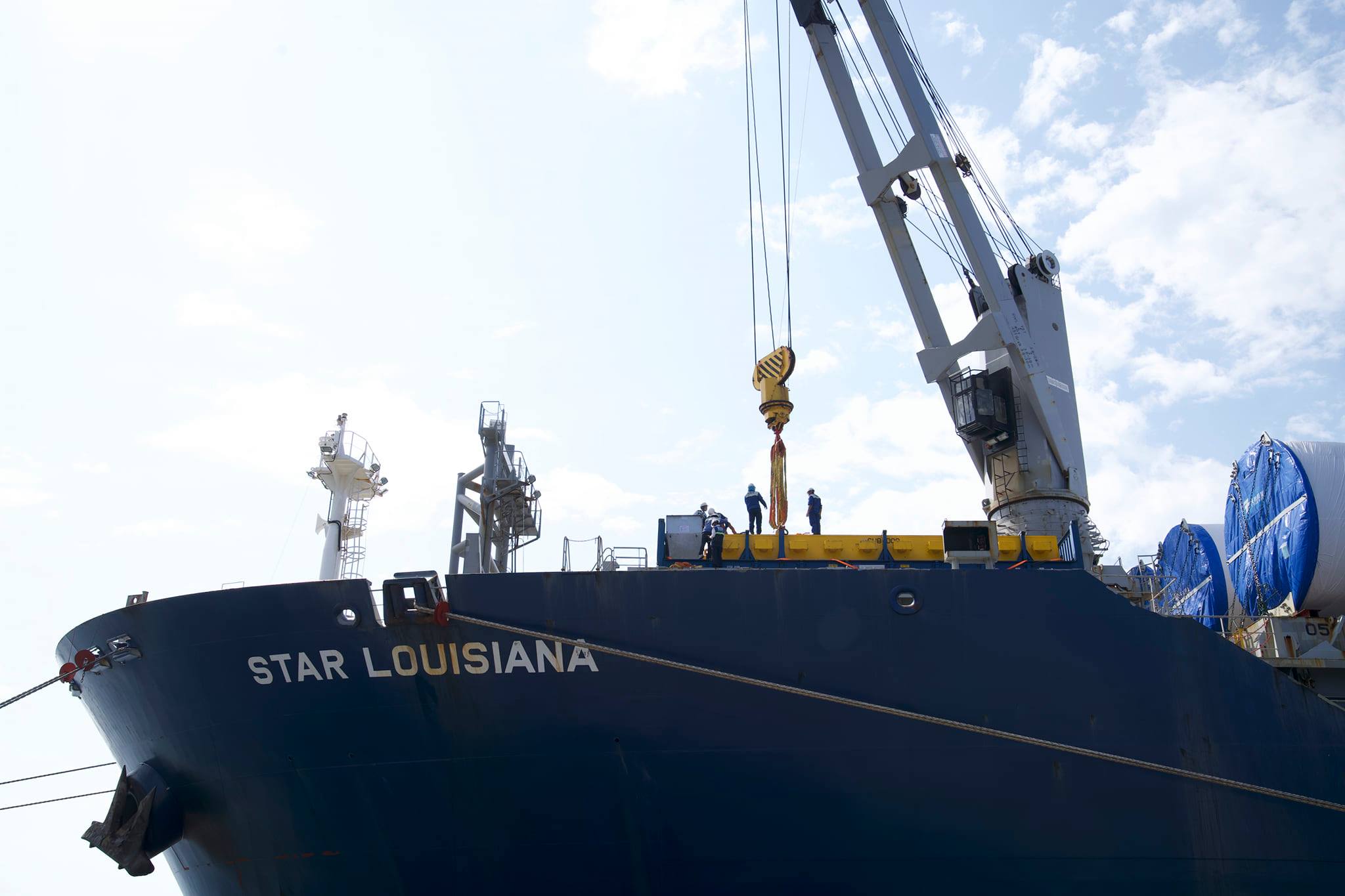 South Van Phong Port welcomes the largest vessel ever to arrive at the port