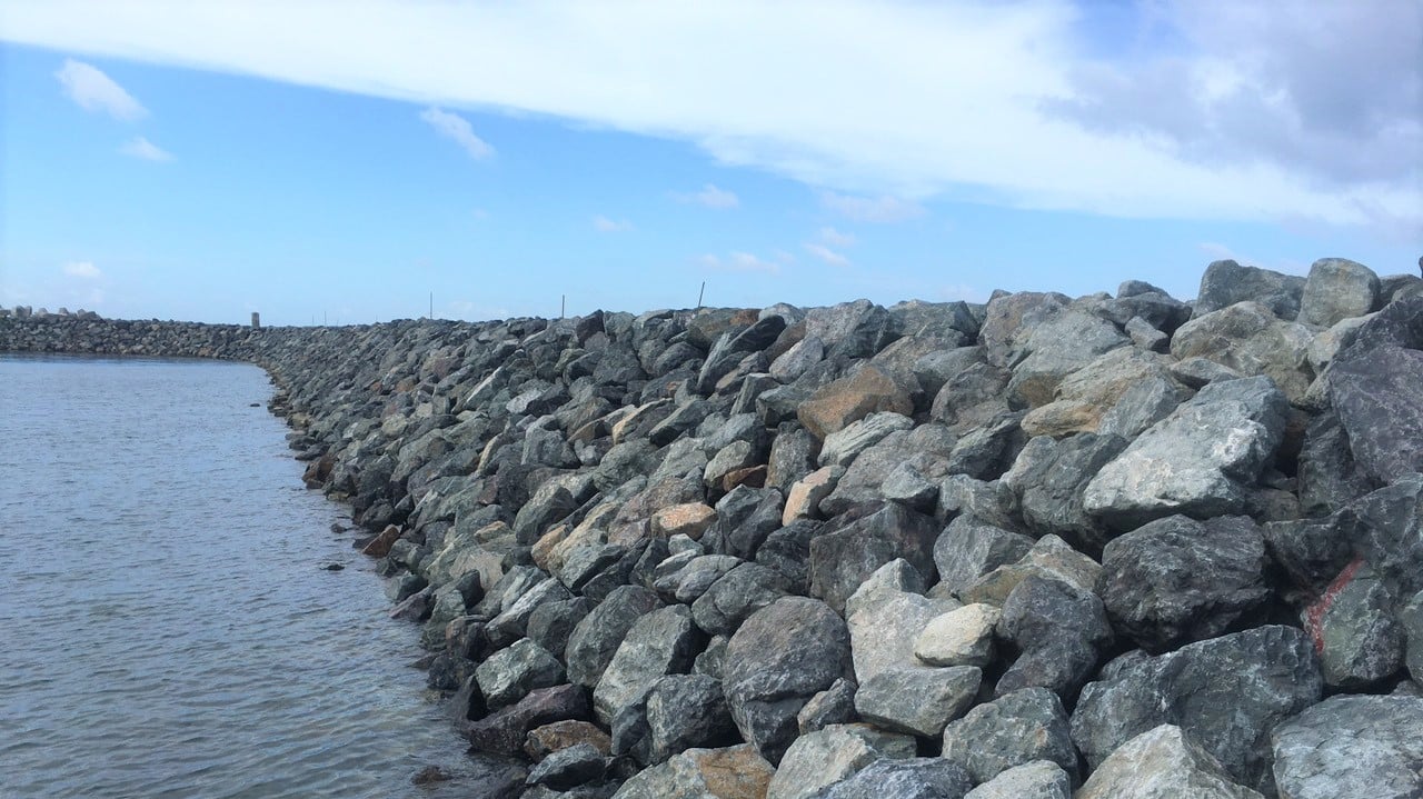 Phu Quoc Cruise Terminal construction site is on busy days