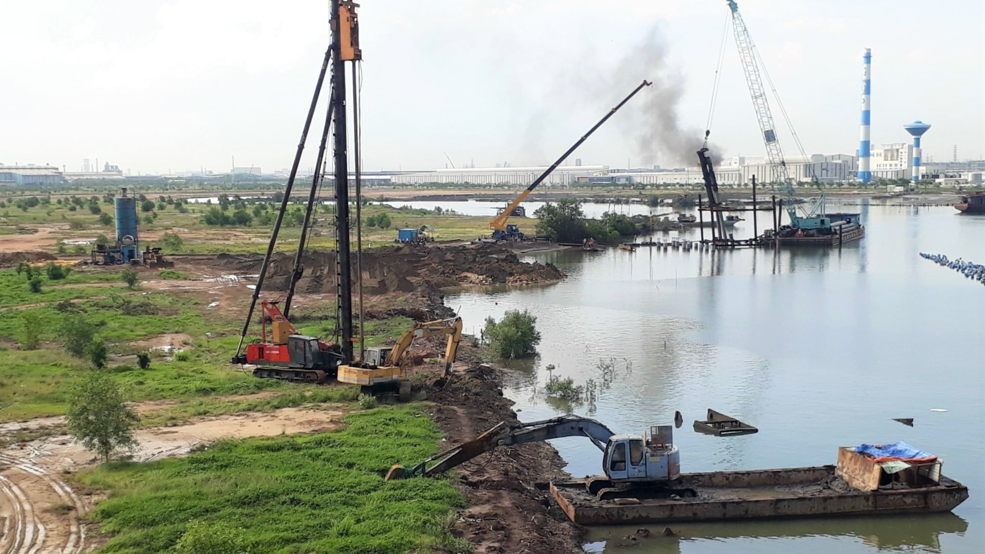 Pile driving works at Bao Long - Phu My Domestic Port Construction