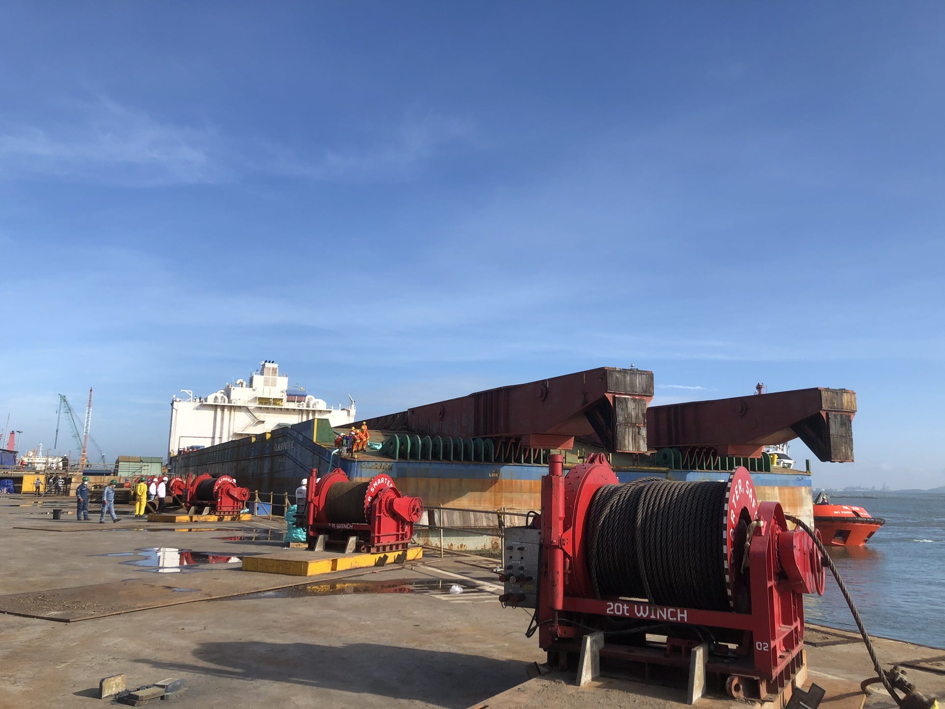 Congratulations to PTSC downstream port for successfully receiving Holmen Pacific