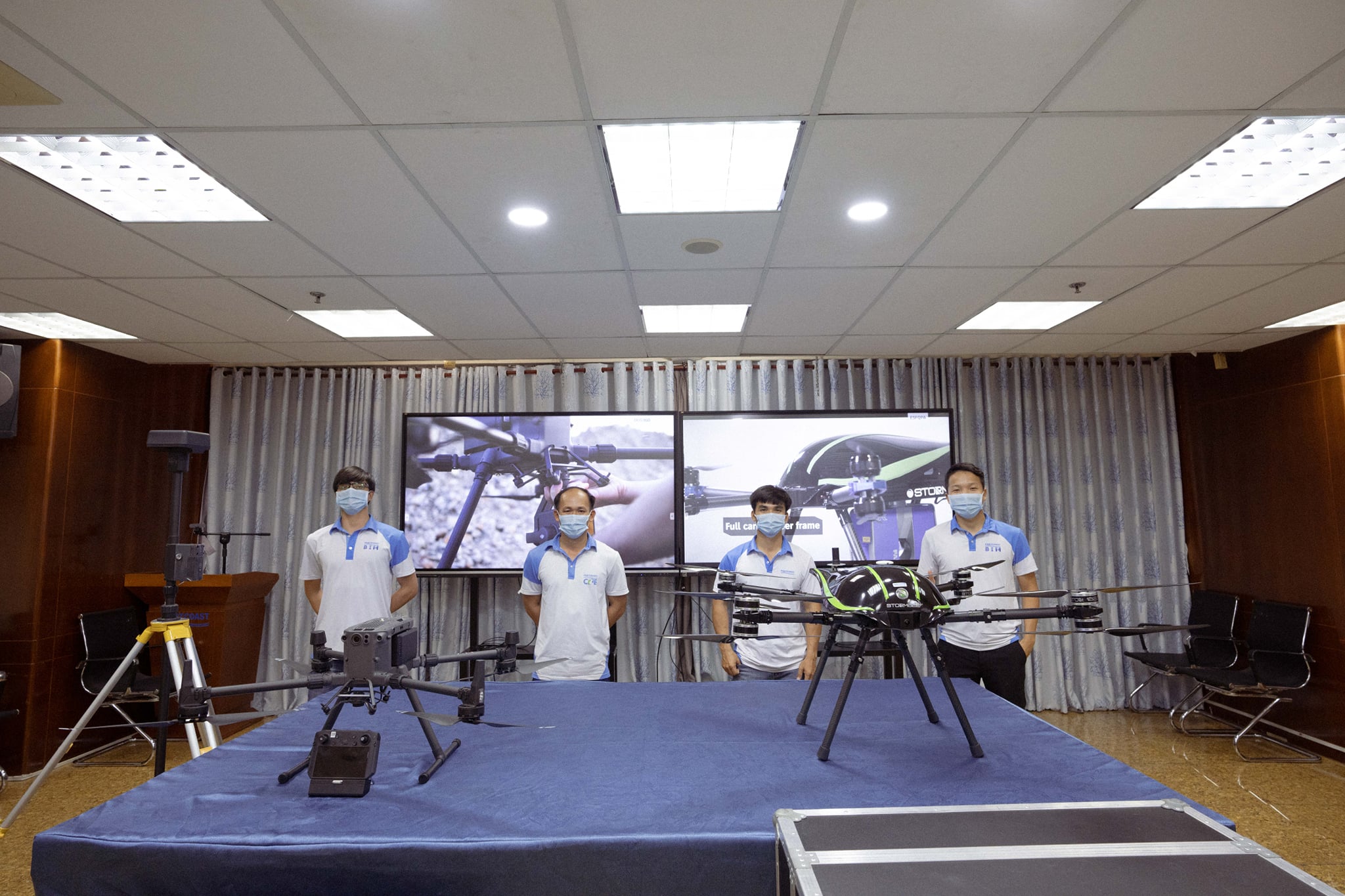 The new equipment Matrice RTK 300 from DJI has just arrived at Portcoast