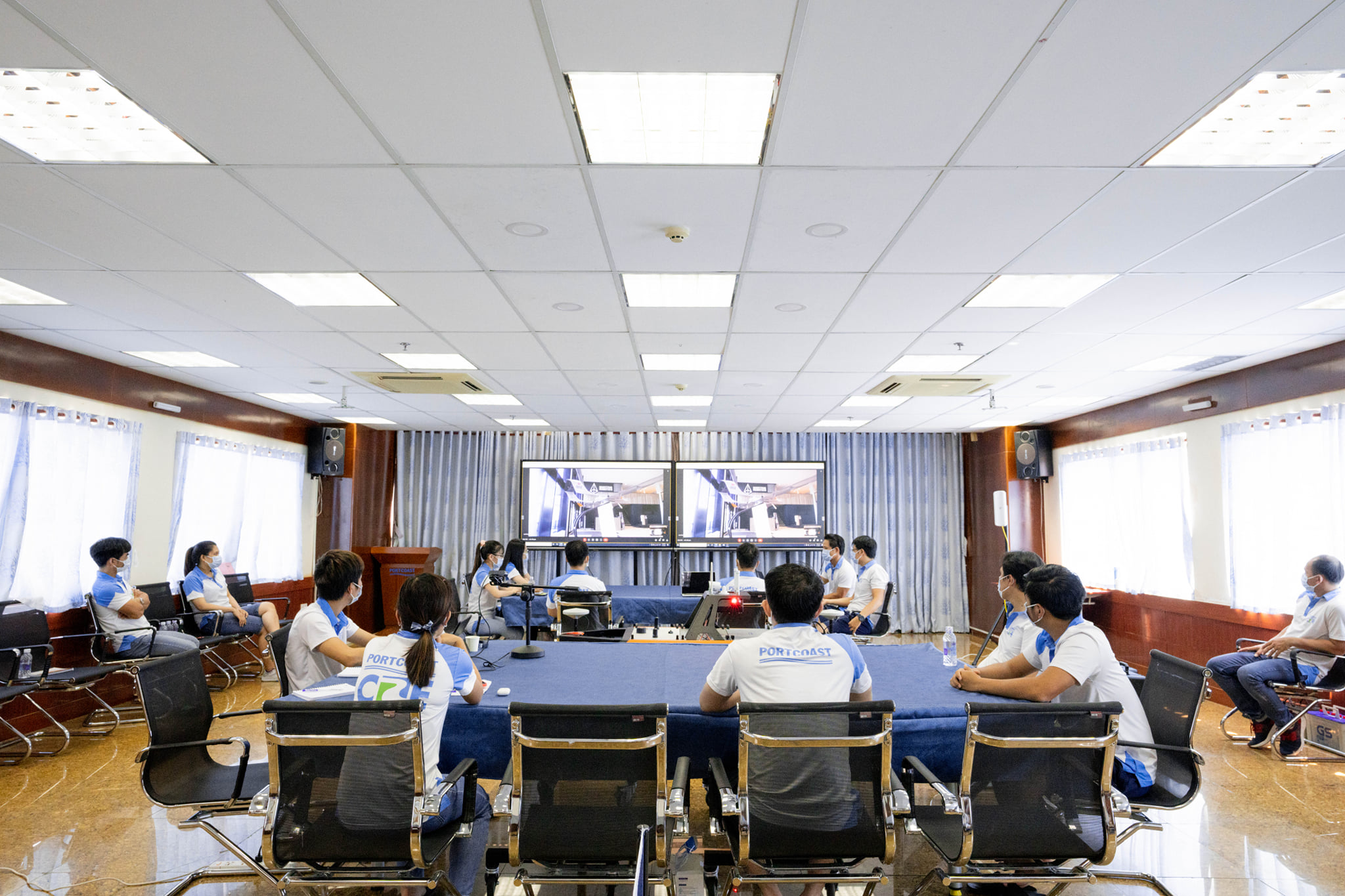 An experience exchange discussion for Otter operations was organized in Portcoast’s office