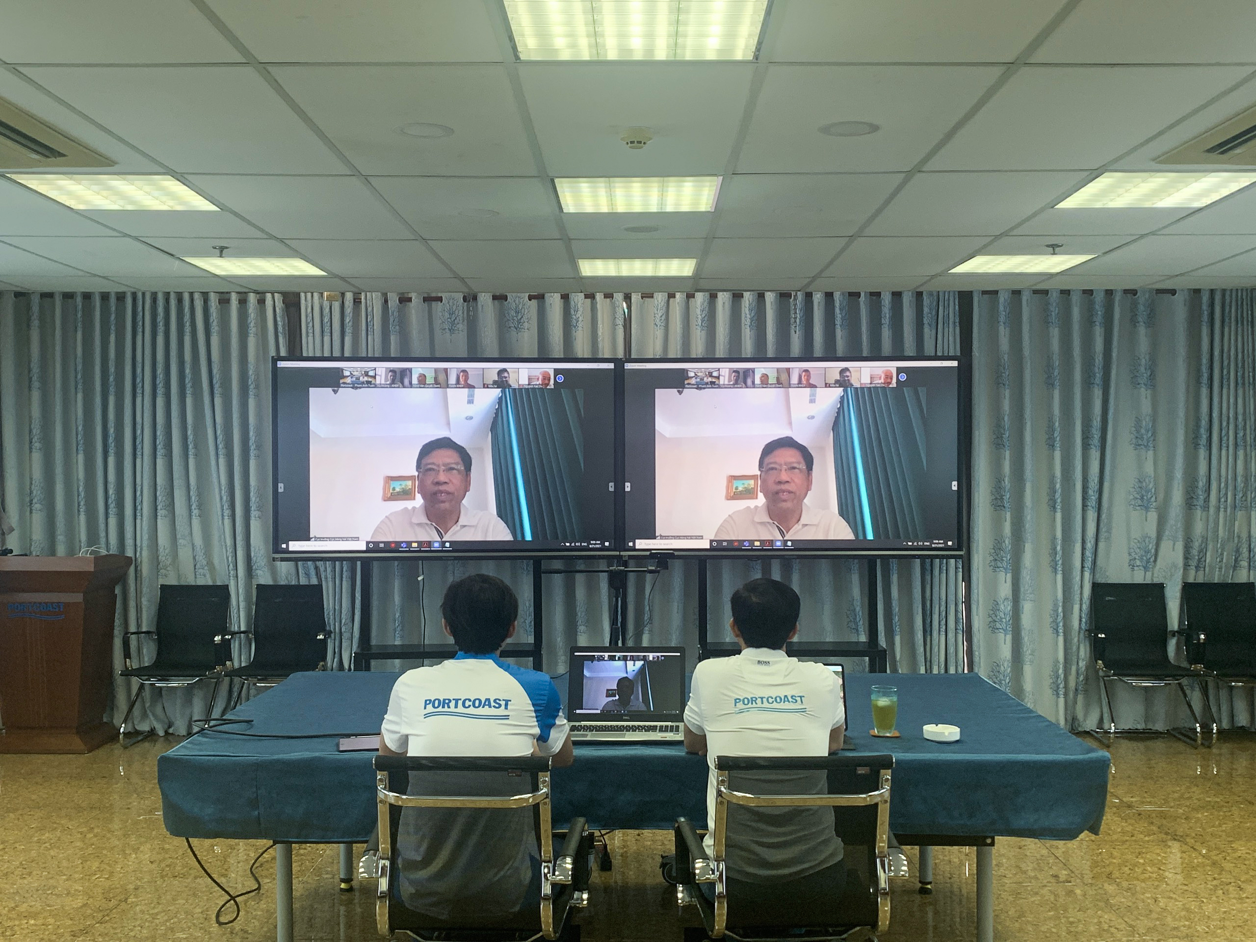 Online meeting held by Mr. Nguyen Xuan Sang - Director of Vietnam Maritime Administration