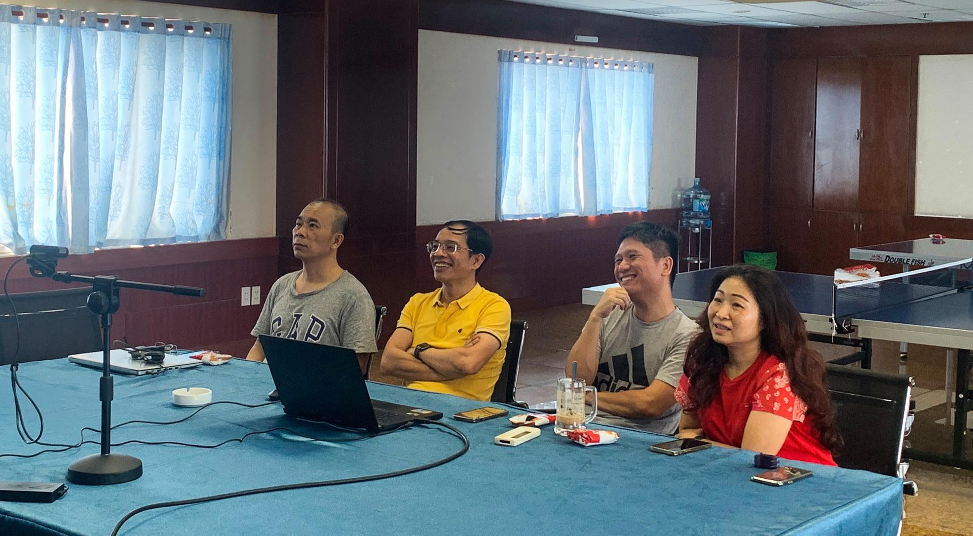 Portcoast - Living distance but heart-feeling close