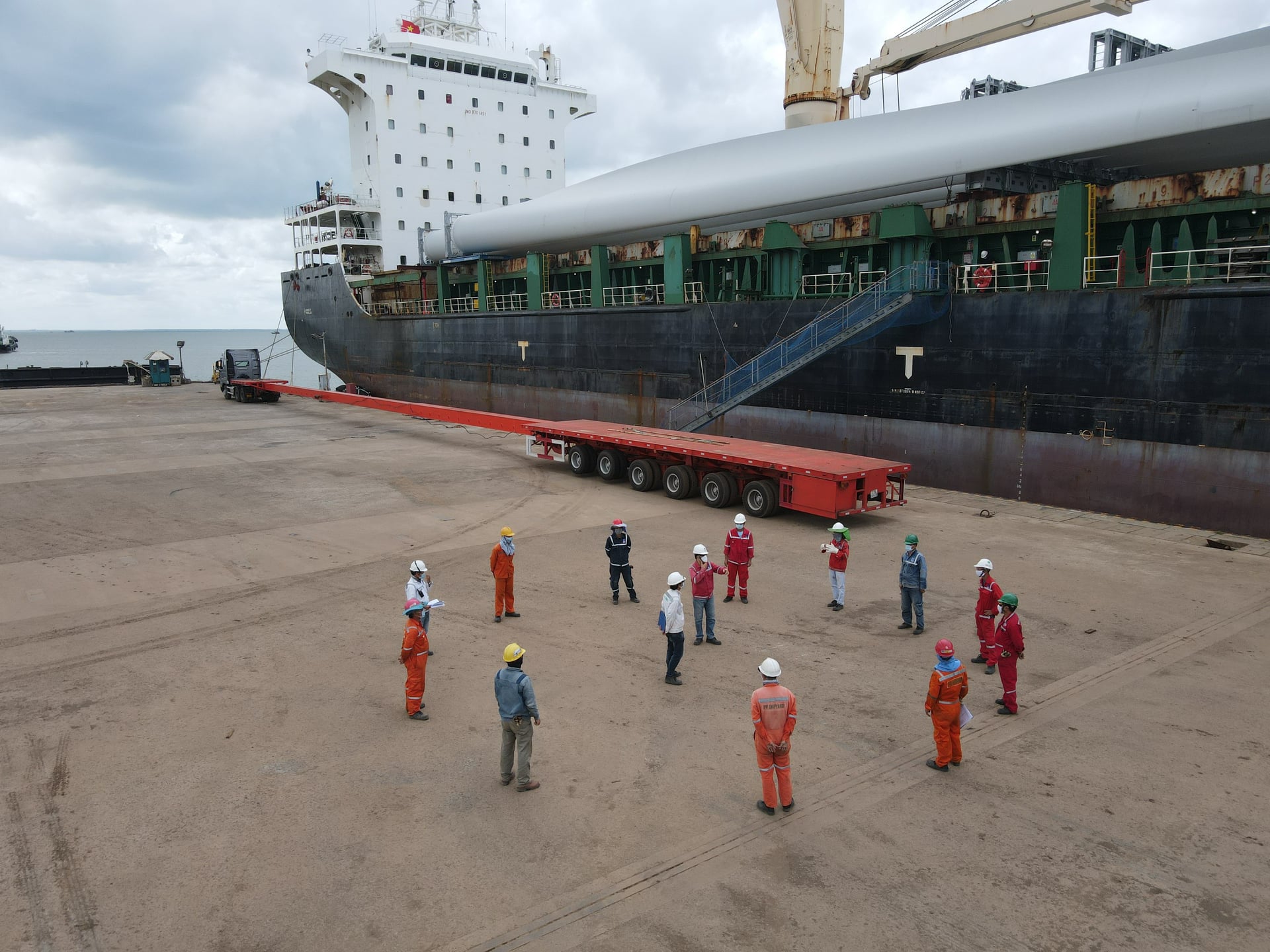 Congratulations on the successful cooperation of PV Shipyard and Portcoast