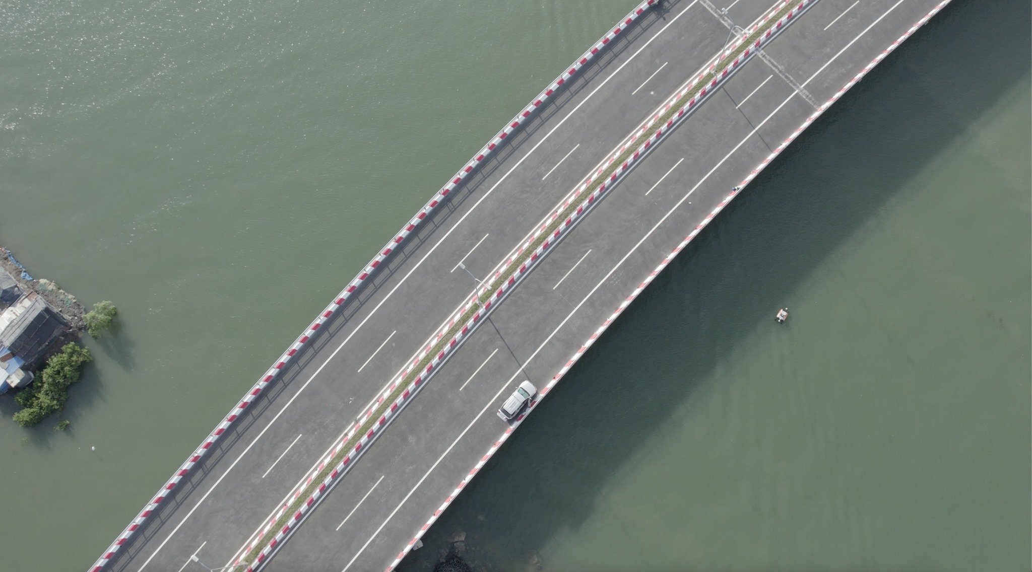 Portcoast uses the latest equipments to survey Cai Mep - Thi Vai Port cluster