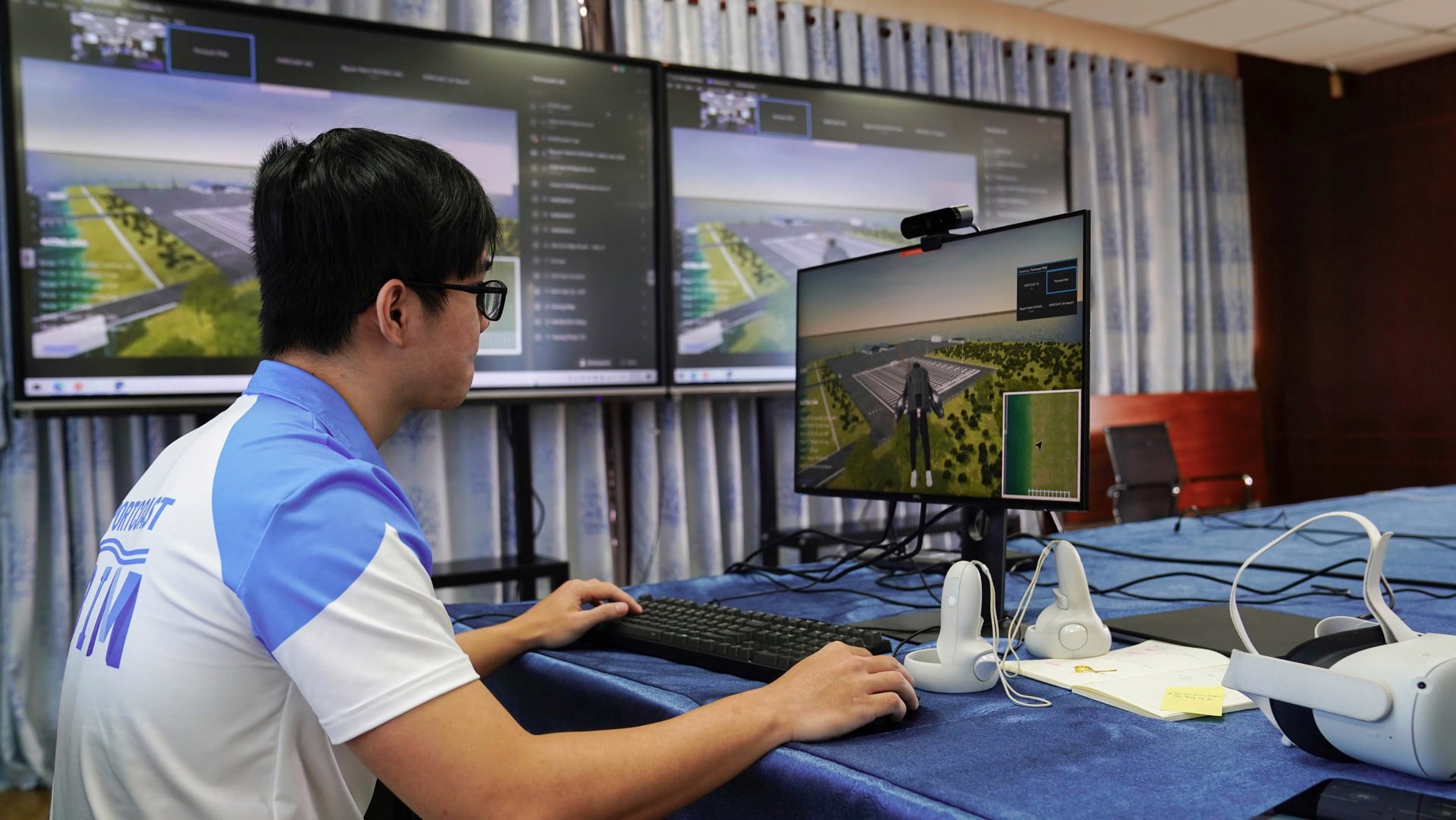 Online meeting to introduce product overview of The Sai Gon Port Hiep Phuoc digitization project